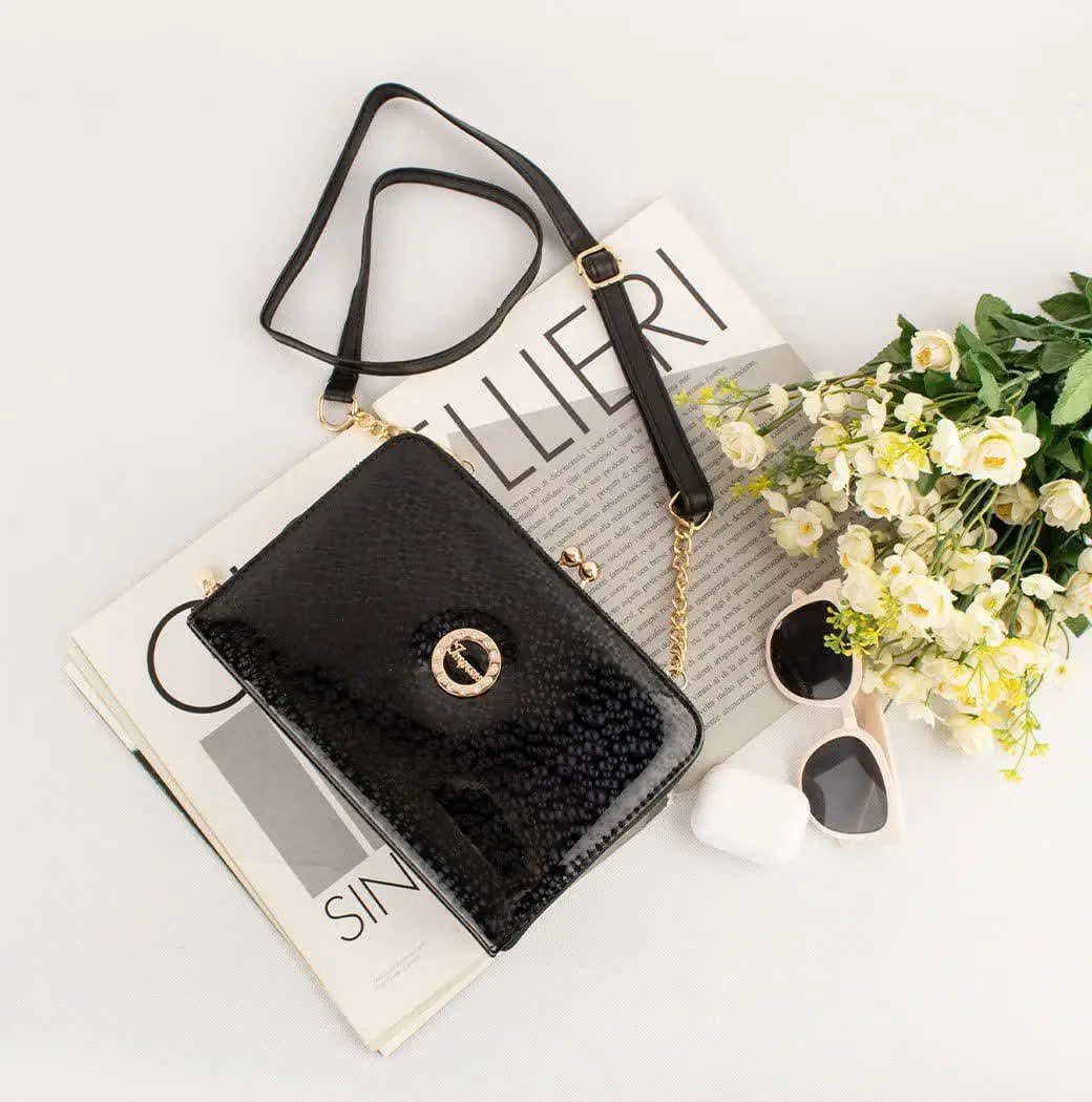 کیف تک رنگ مشکی 
