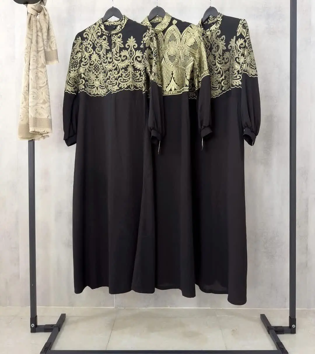 جمعه و شنبه
