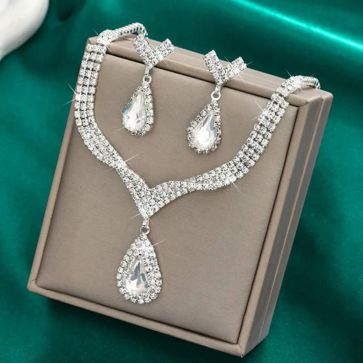 💍نیمست جواهری فقط یدونه مون...