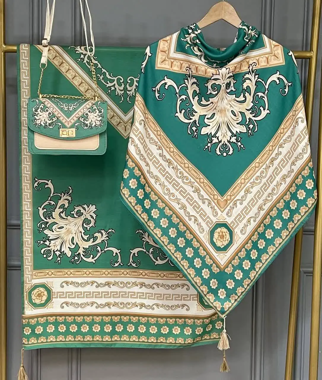 با دو جنس روسری (سیا اسکارف...