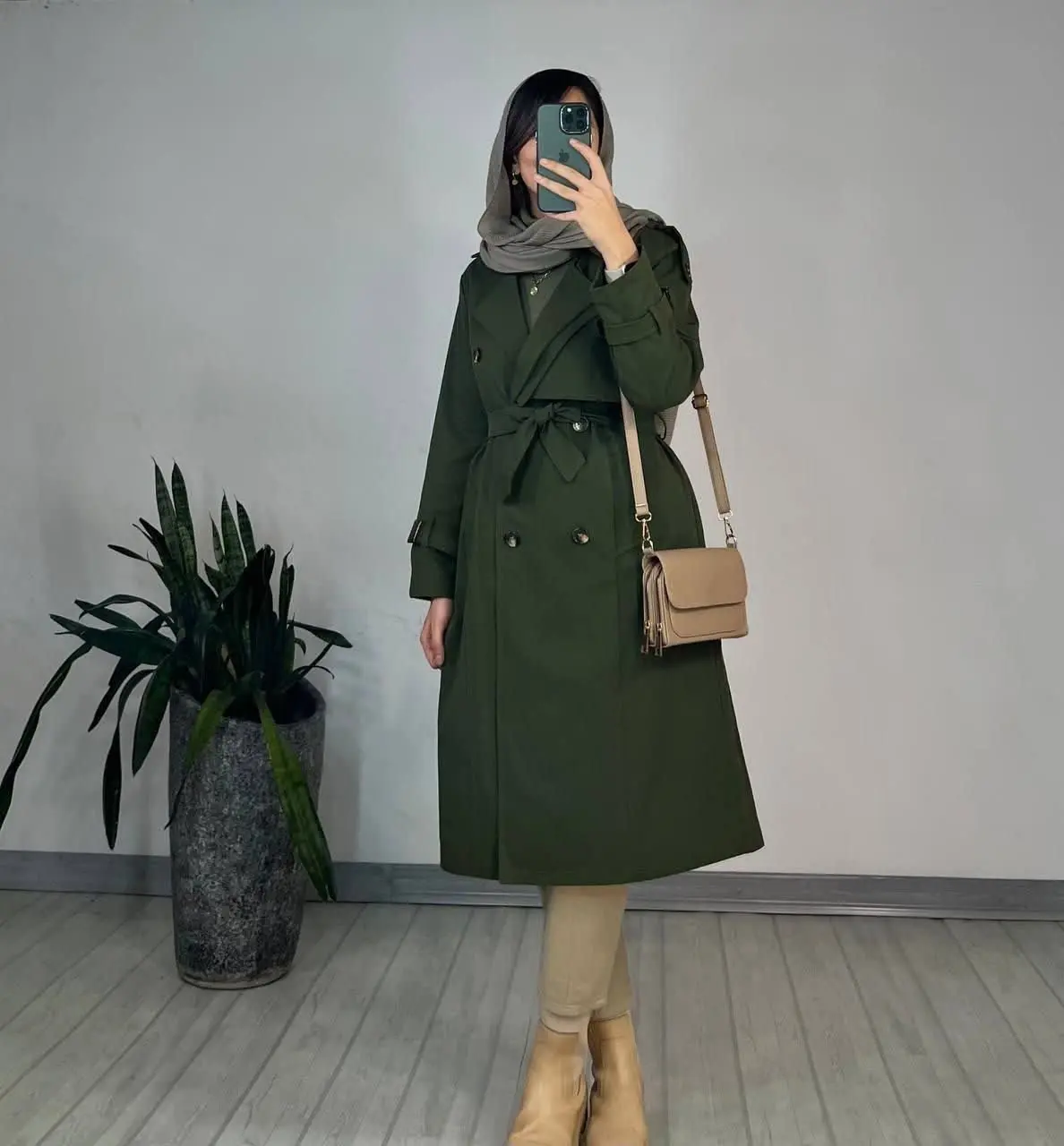 🍂نام: مانتو بارونی چشمک