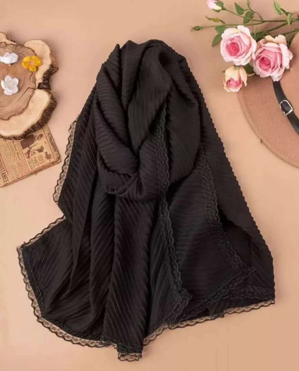 شال مشکی پلیسه بهاره🌿
