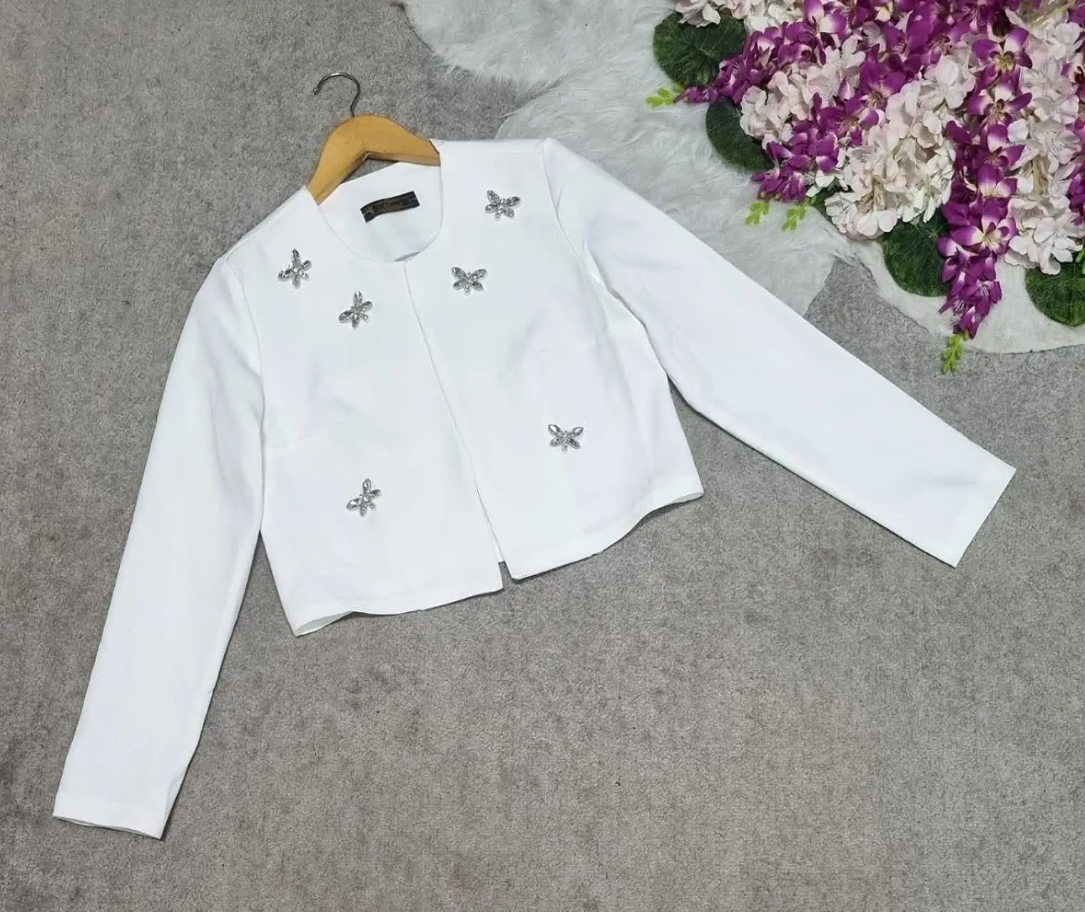 نام: کت مجلسی پروانه