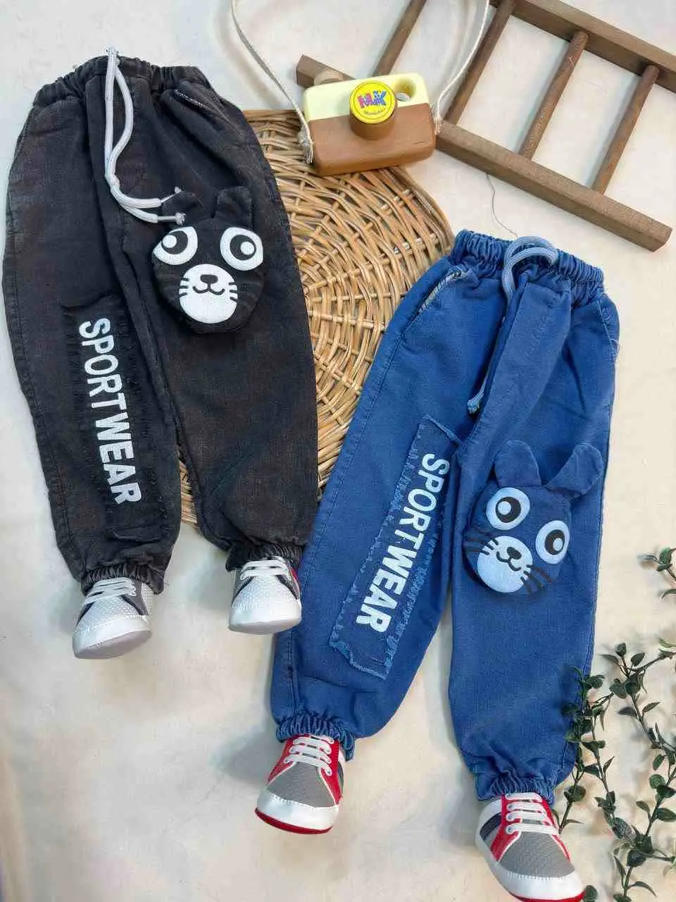 کد ۱۸۱۸ شلوار لی طرح خرس برجسته نوزادی و کودک 
