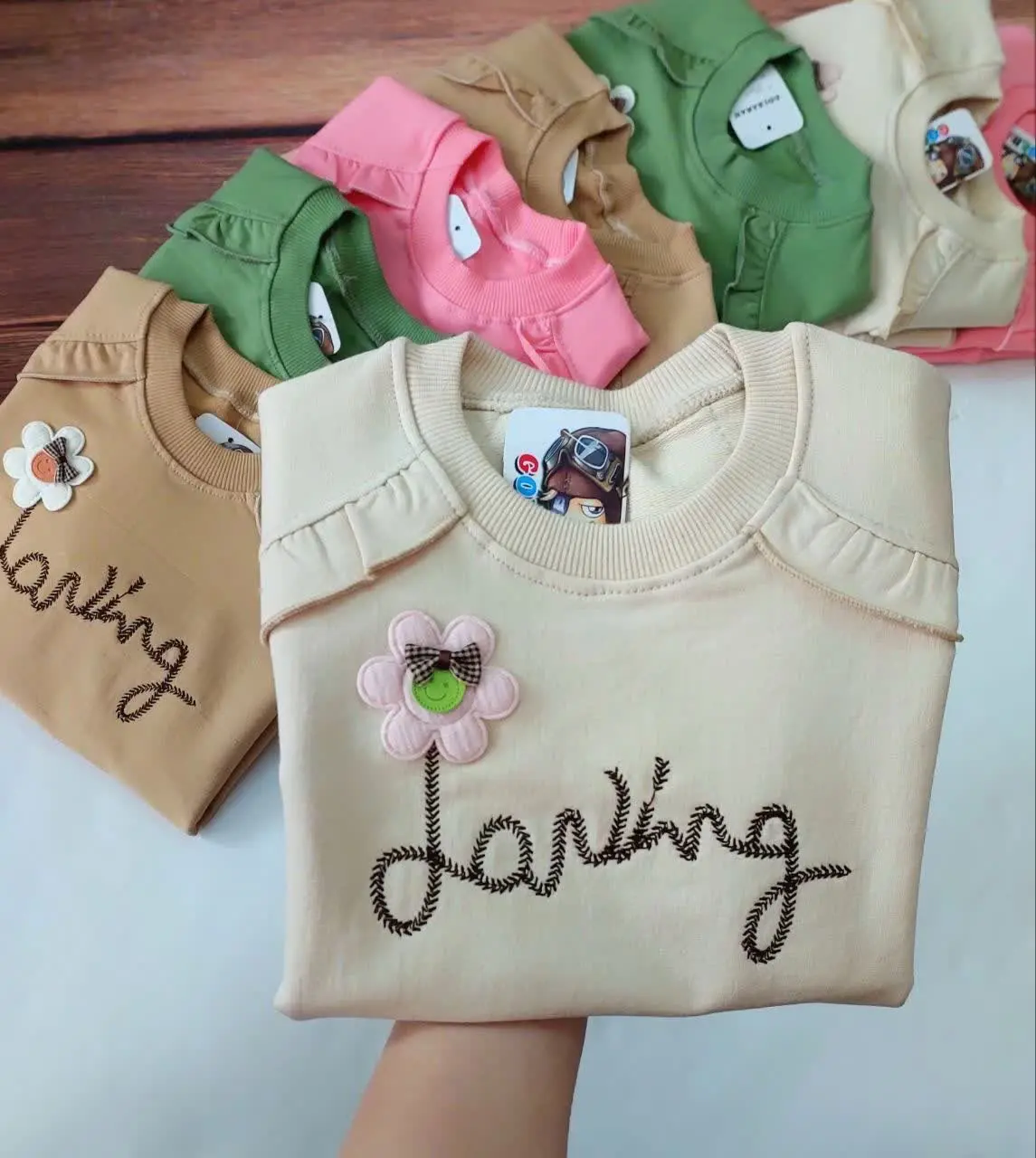 شلوار مدل نیم بگ می‌باشد ❌و پارچه جین اسلب کشی ❌❌
