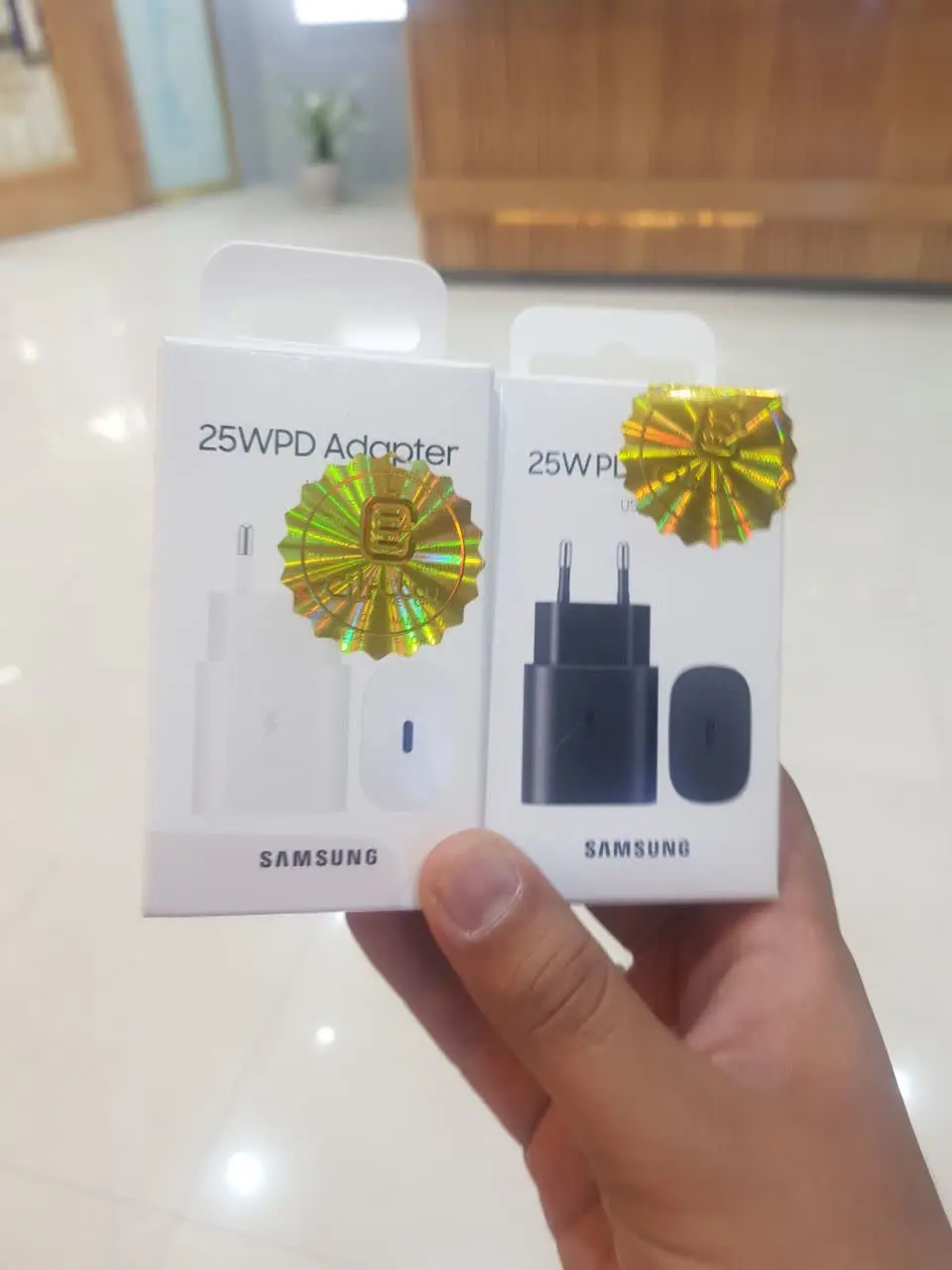 آداپتور ۲۵ وات 

