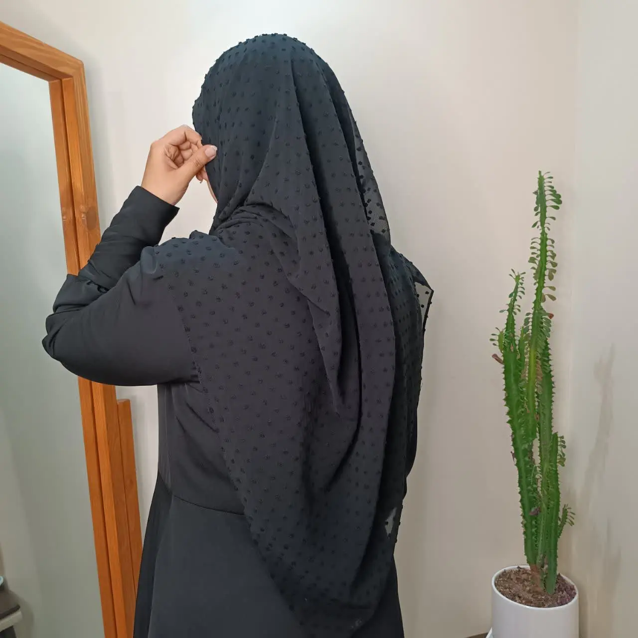 روسری مشکی لطیف مون خدمت شما 🖤