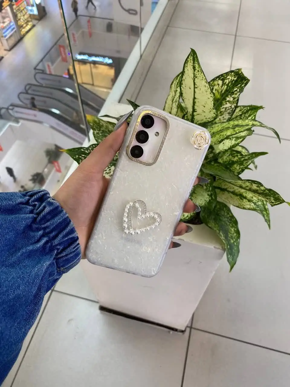 📱مدل قاب: قاب ماربل یخی قلب و گل برجسته فوق العاده زیبا مخصوص انواع #سامسونگ #شیائومی و #آیفون
