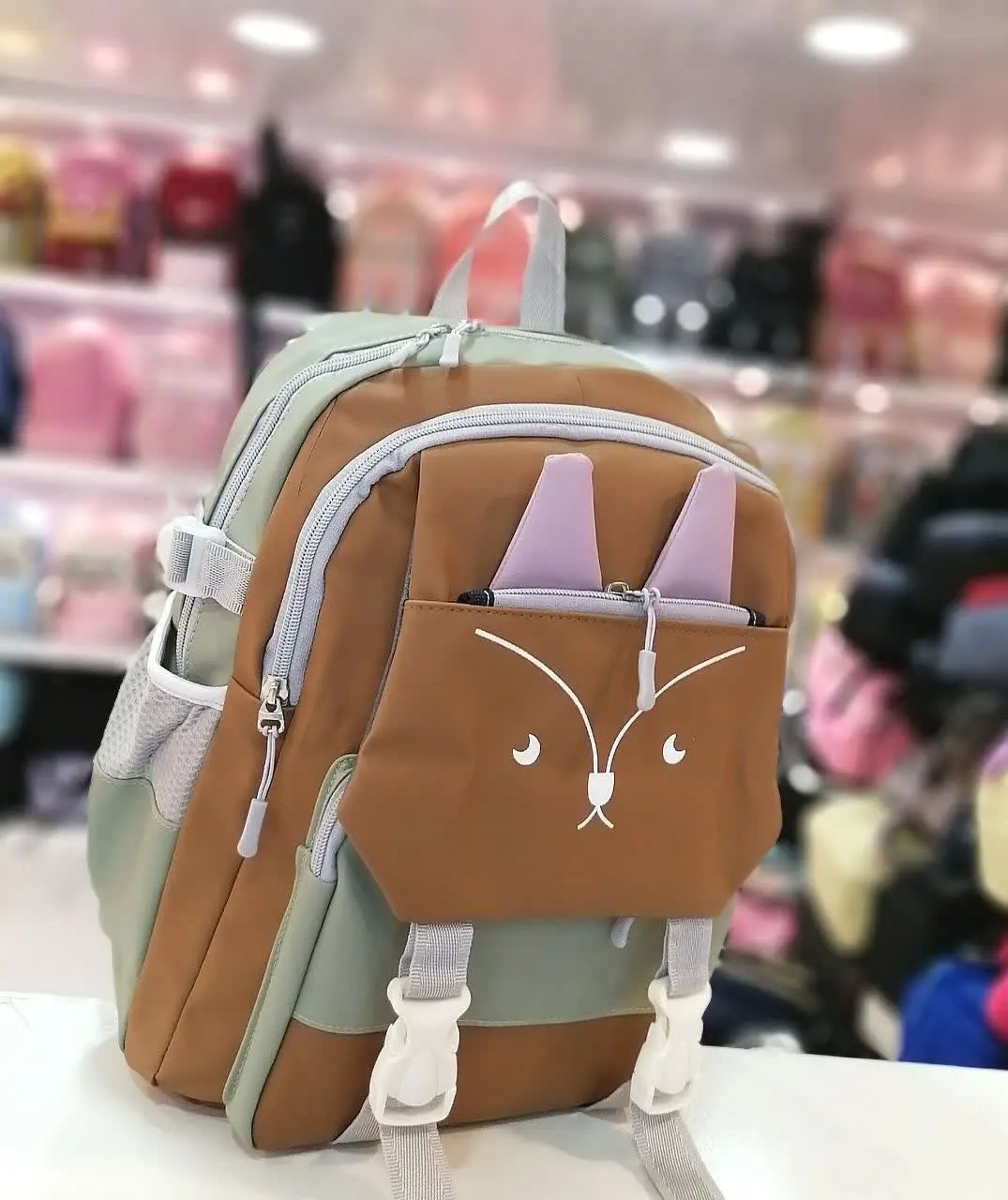 کوله مدرسه خوشگل 😍
