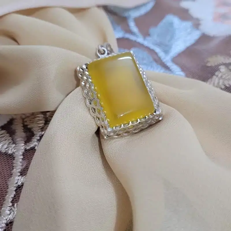 💎گردنبند عقیق زرد (شرف الشمس)