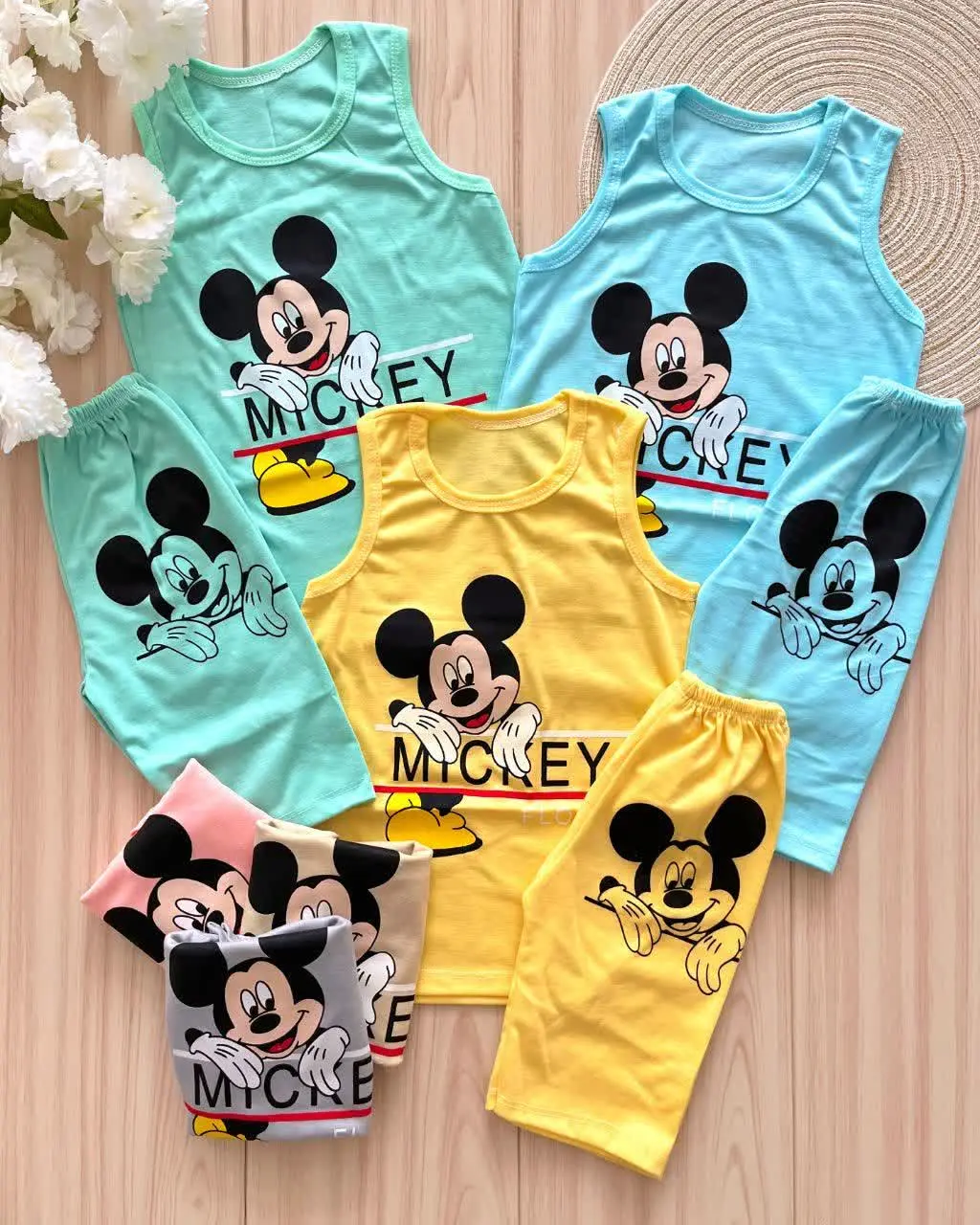 لباس بچه گانه تاپ شلوارک میکی
