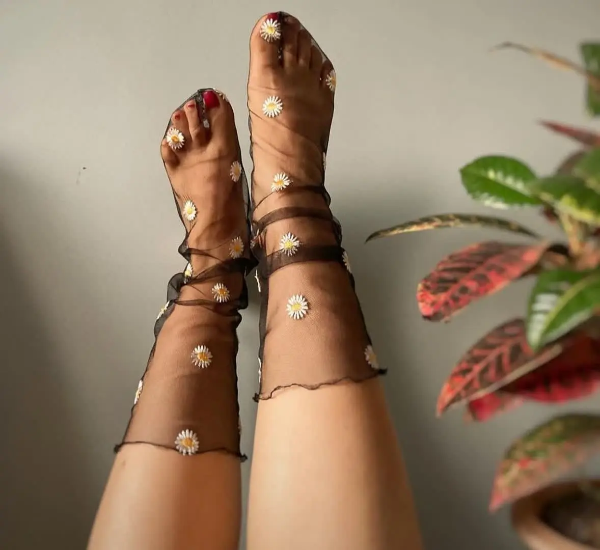 جوراب هامون از اون نازنیناس 😘
