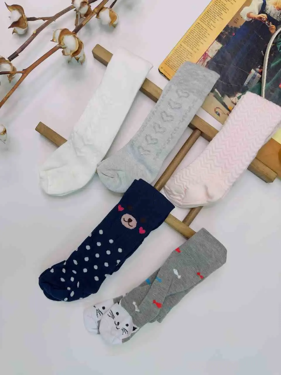 کد ۱۳۷۸ جوراب شلوار طرحدار عروسکی نوزادی و کودک 
