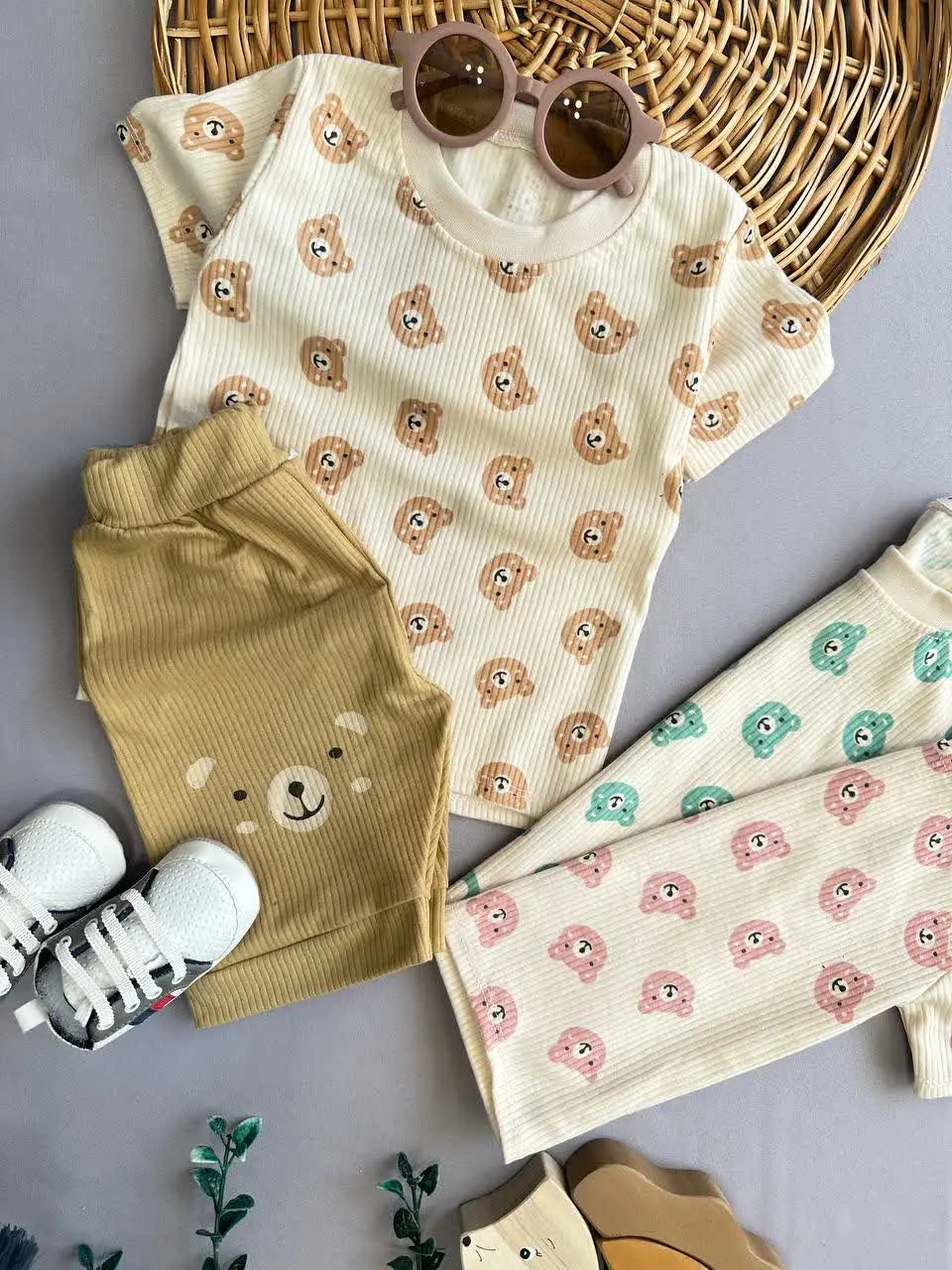 تیشرت شلوارک کبریتی طرح تدی رنگی نوزادی و کودک کد ۱۱۱۲۱ 
