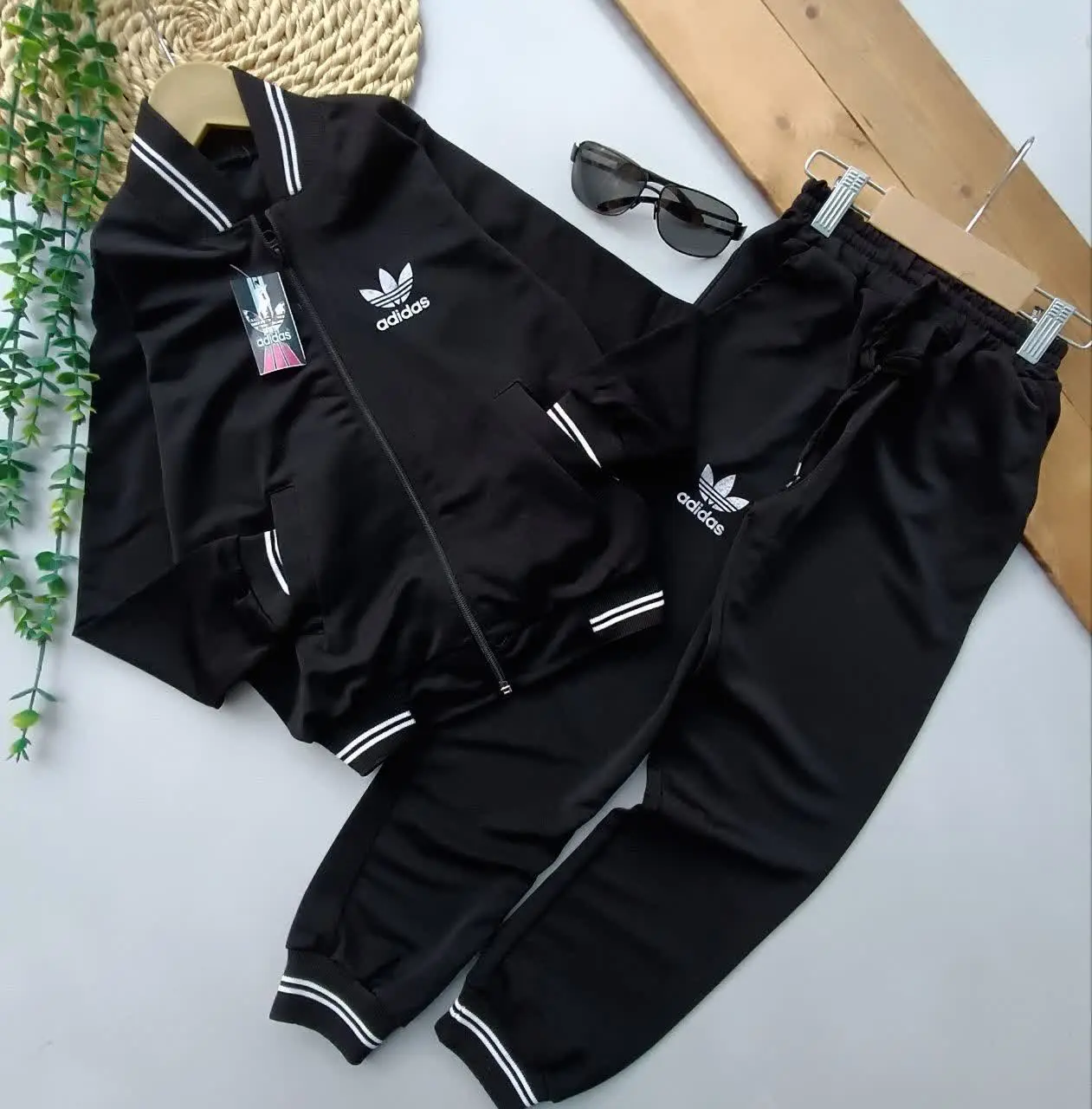 ست سویشرت و شلوار ورزشی
