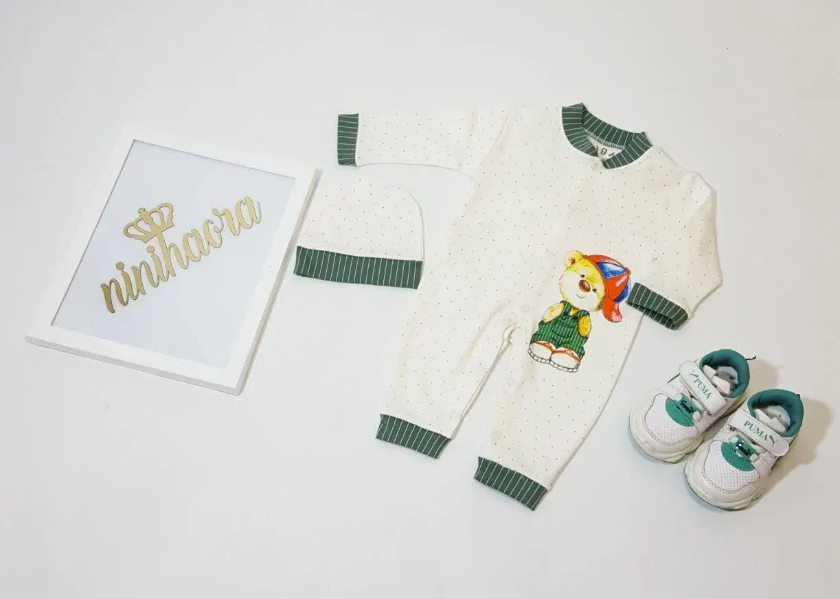 سرهمی پسرک کلاهداربا کلاه