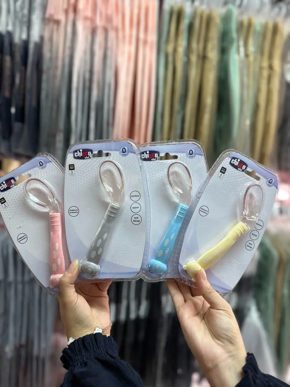 قاشق سر سیلیکونی سر کج چیکوبیبی کد (Chicco Baby) نوزادی و کودک کد ۴۶۰۰۷ 
