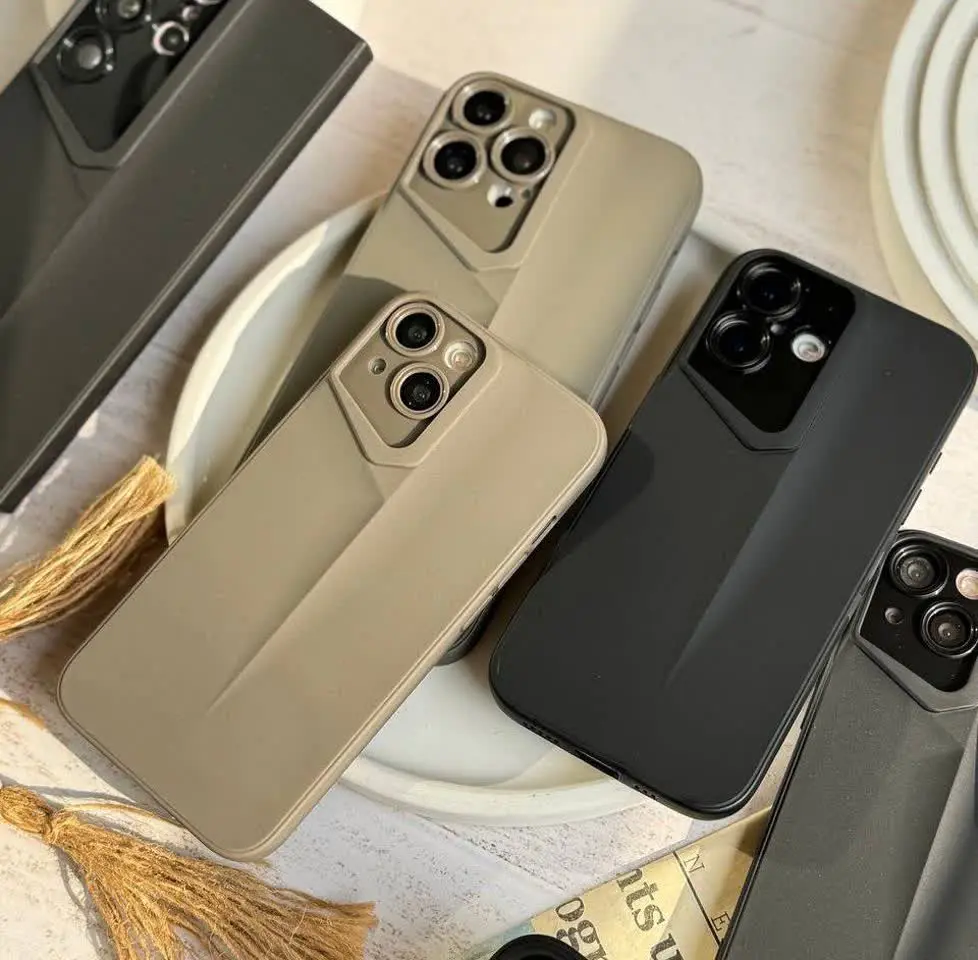 📱مدل قاب: قاب پورش دیزاین مات در دو تم رنگی مشکی و تیتانیومی مخصوص انواع #سامسونگ #شیائومی و #آیفون
