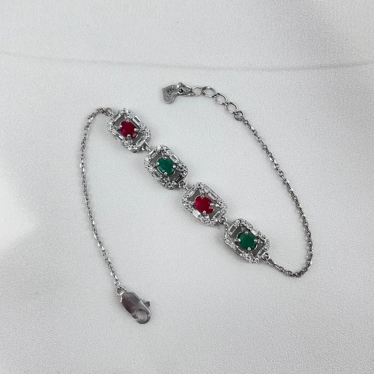 دستبند نقره زنانه با آبکاری...