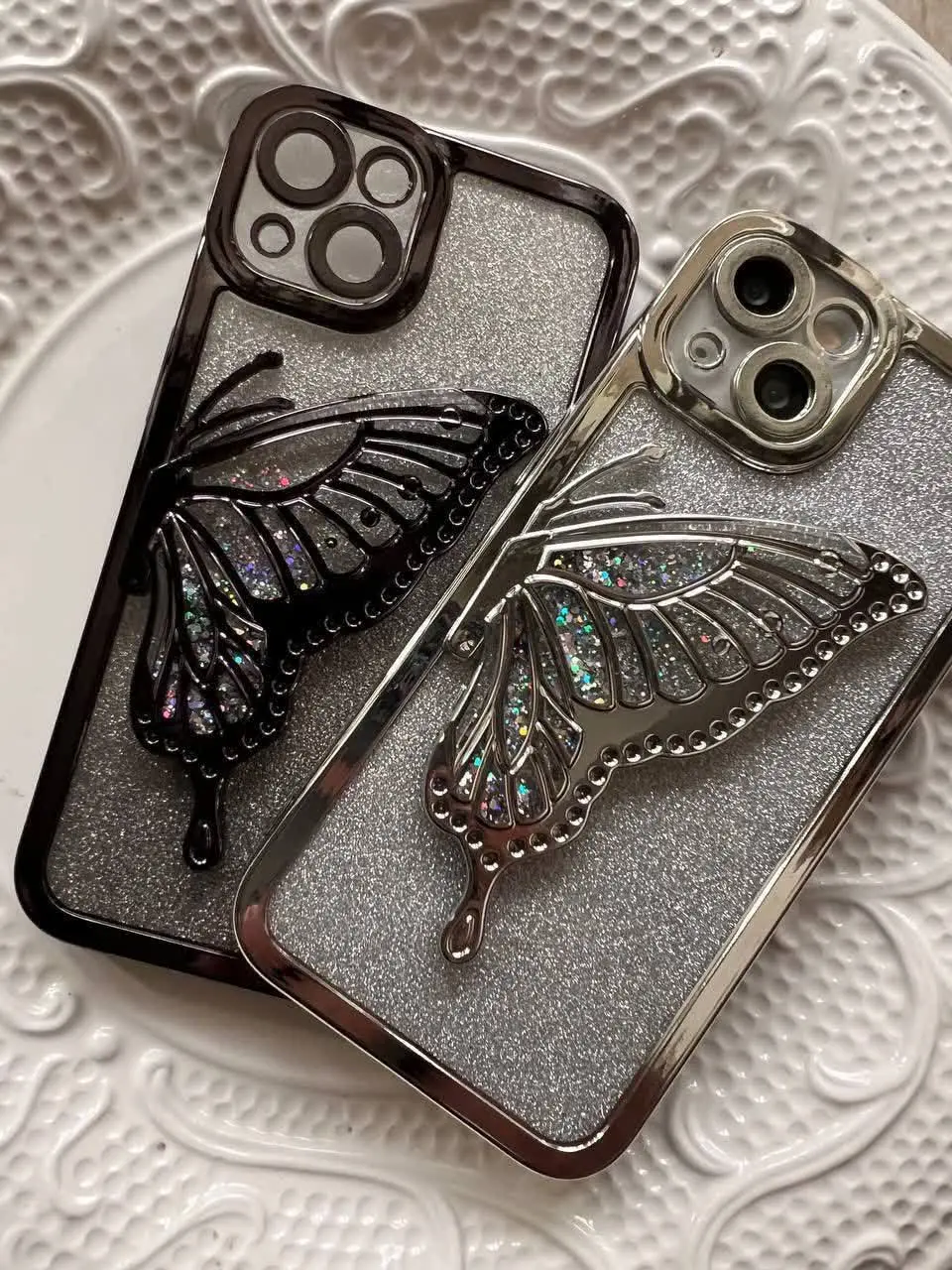 📱مدل قاب: قاب آکواریومی شاینا پروانه با قابلیت ب شکل شفاف و اکلیلی در سه تم رنگی سیلور و مشکی و طلایی مخصوص انواع #سامسونگ و #شیائومی و #آیفون
