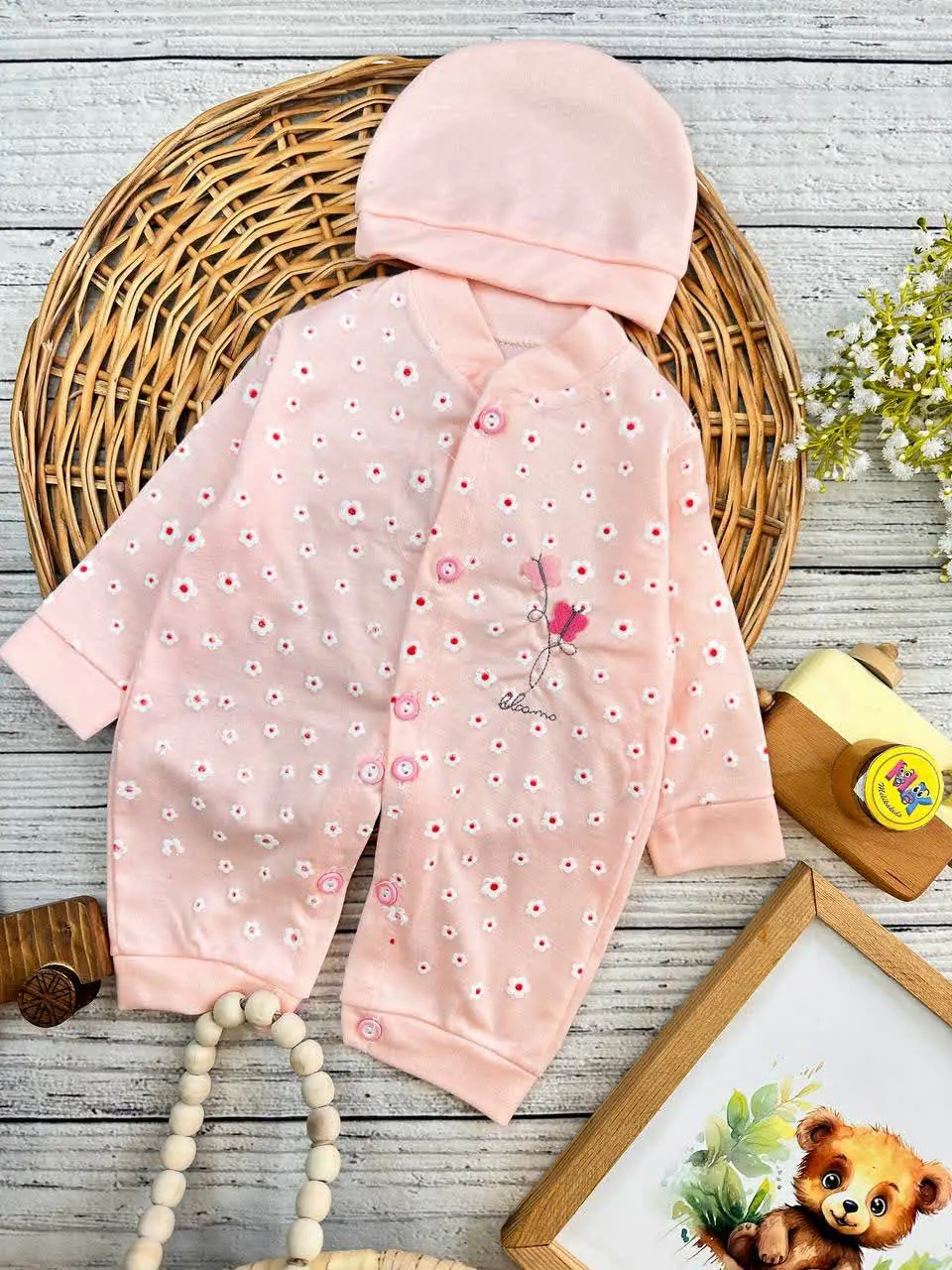 سرهمی طرح تمام چاپ گل گلی شاهین گلبهی نوزادی و کودک کد ۱۱۲۱۱۴ 
