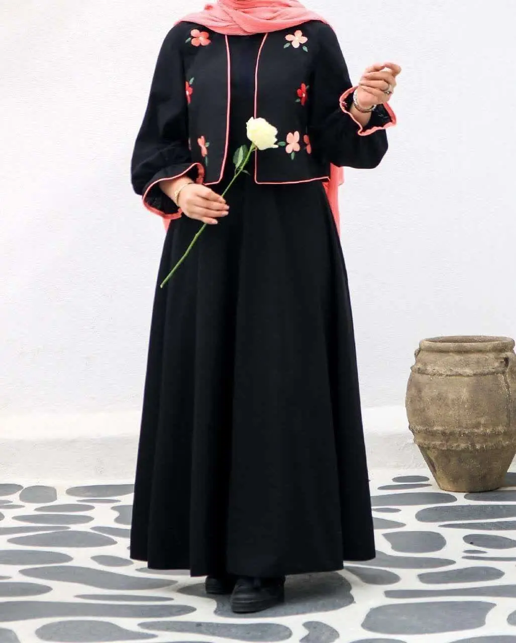 نام: کت و سارافون گلدوزی نیایش
