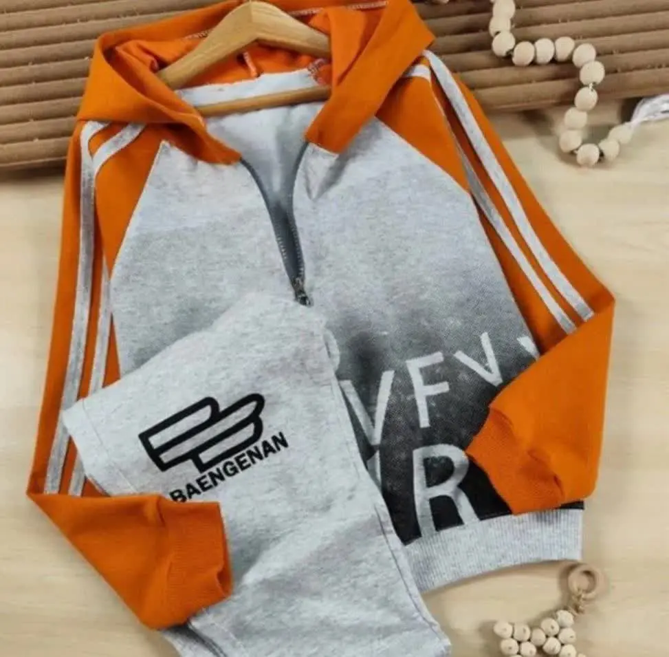 ست سویشرت و شلوار طرح: حروف...