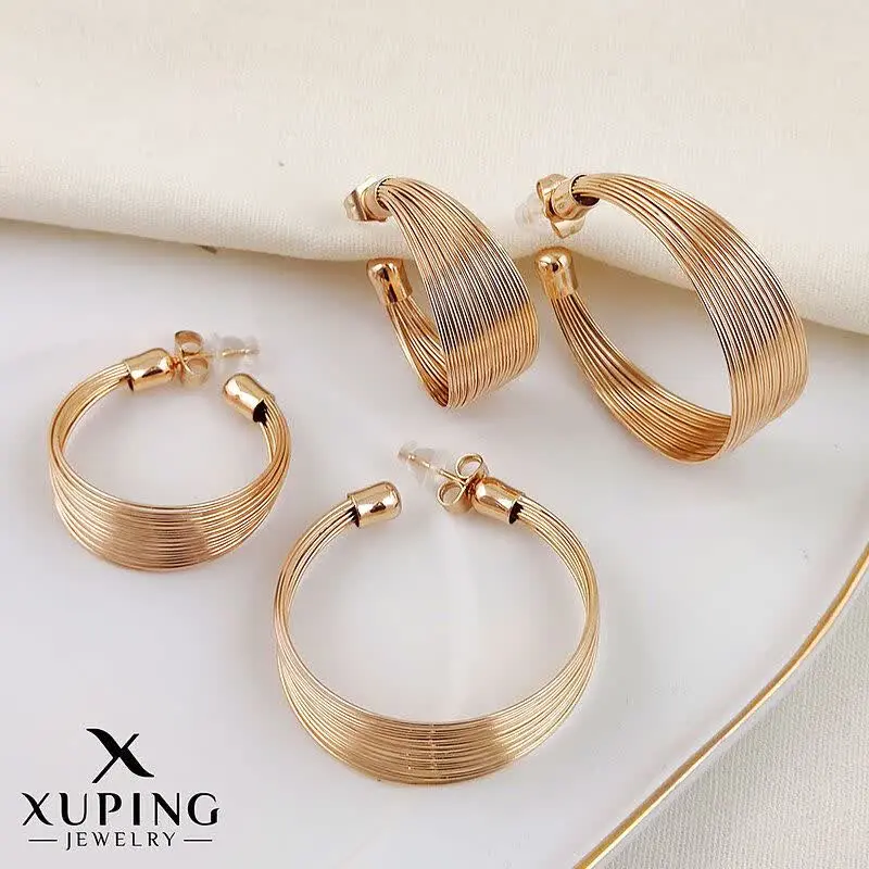 #گوشواره رشته‌ای طرح‌طلا برند #ژوپینگ😍🤩💫
