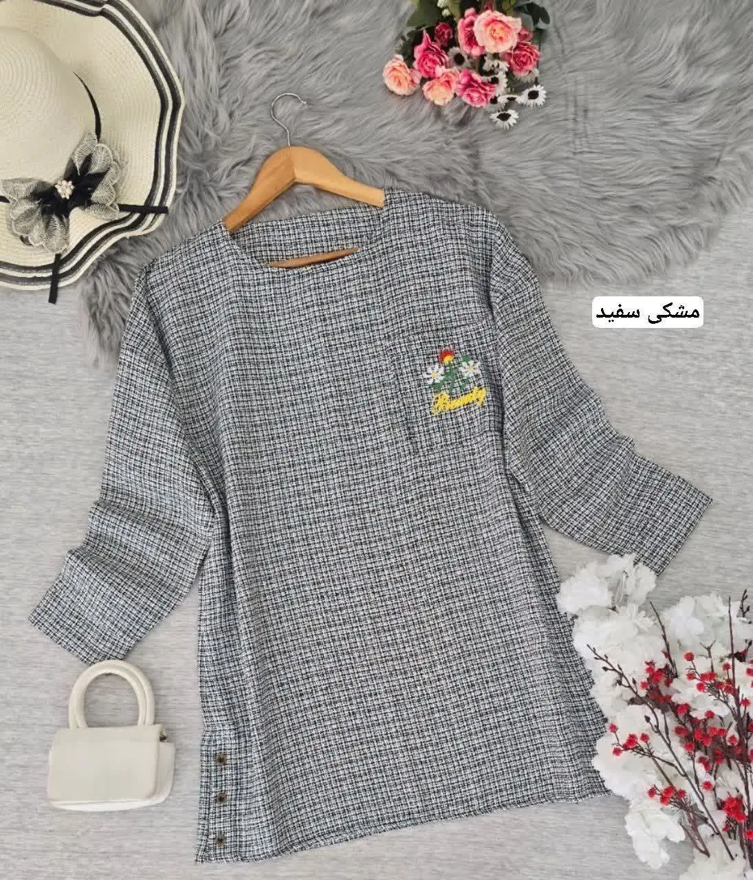 نام: مانتو ریما گلدوزی
