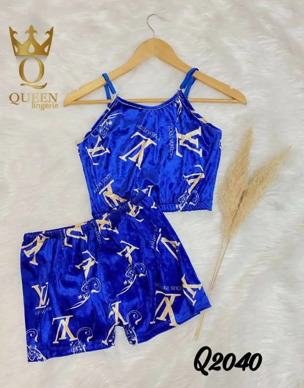 تاپ شورت مخمل خیلی با کیفیت ❤️
