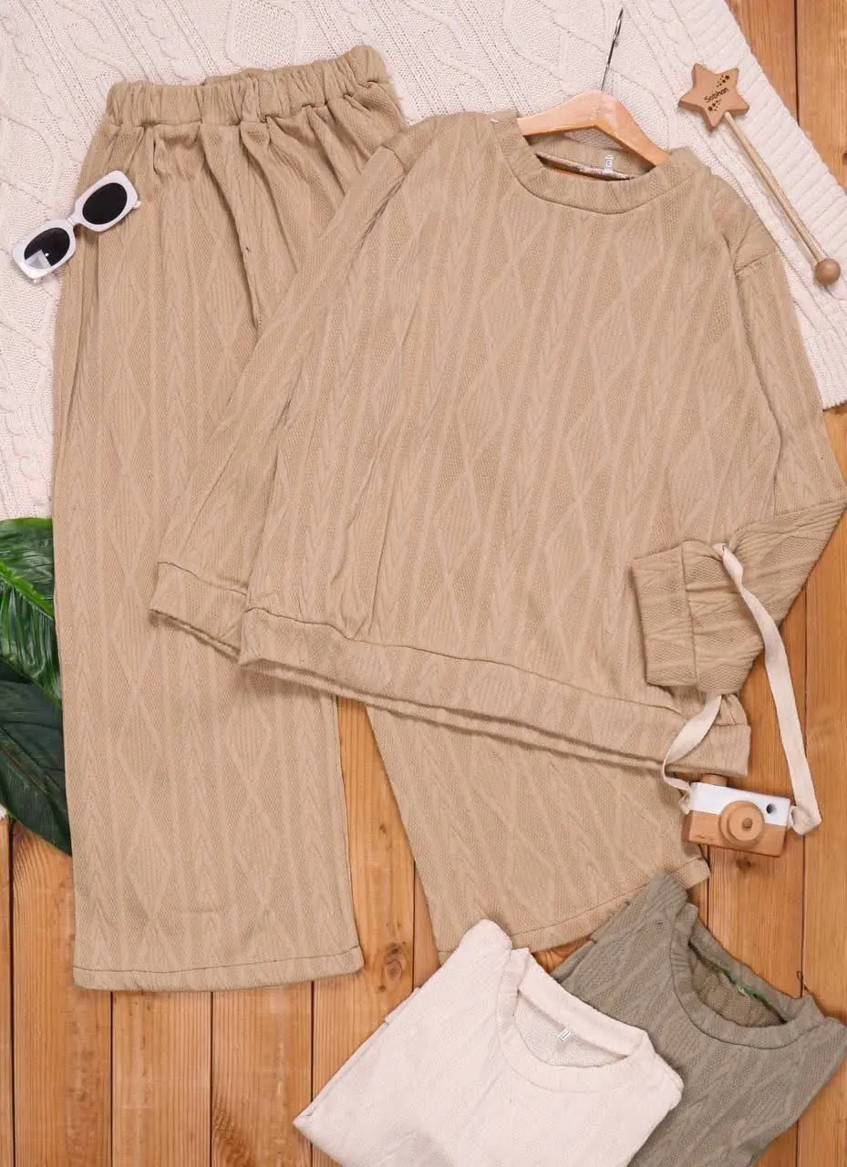 🎄بلوز شلوار بافت طرح لش لوزی⭐️