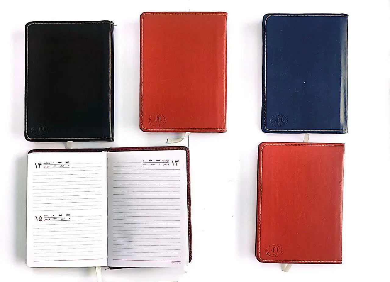 سررسید چرم وزیری ۱/۸ سال ۱۴۰۴
