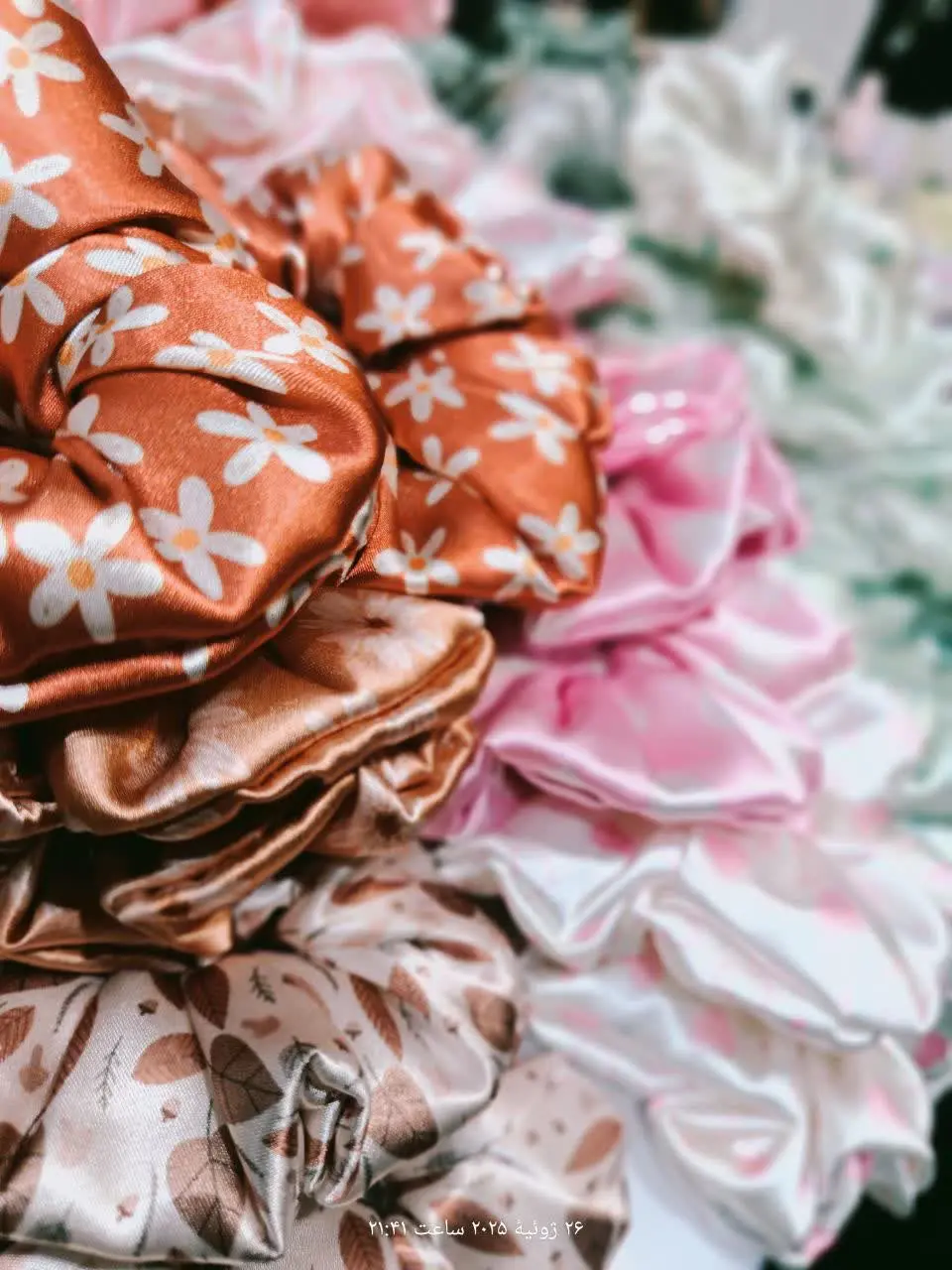 ✅این مدل از اکسسوری مو، از الکتریسیته ساکن و دوشاخه شدن تارهای مو ی سر جلوگیری میکند. 
