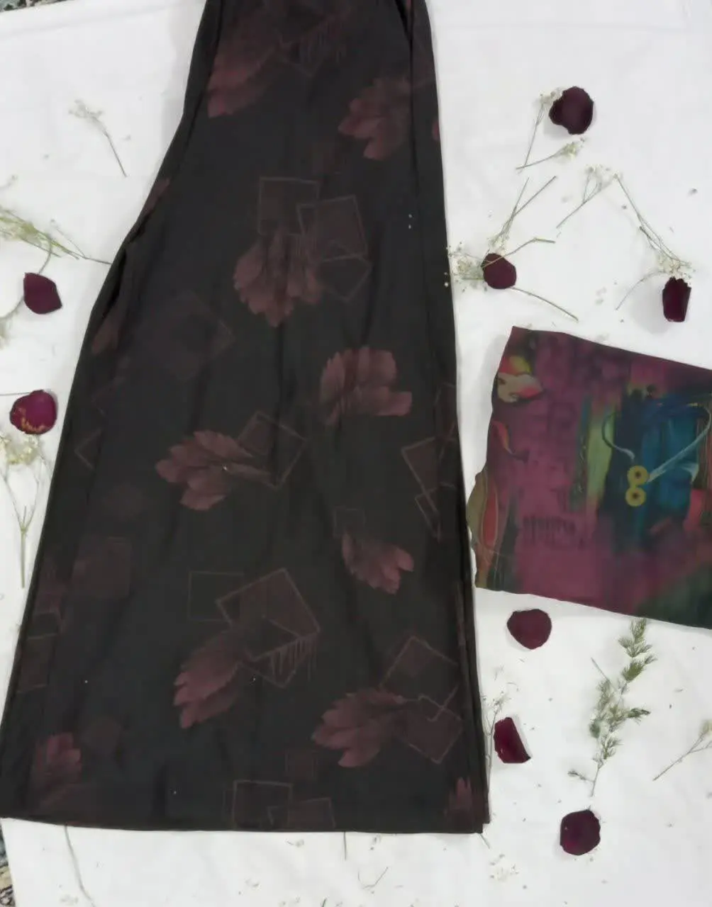 دامن شلواری در دو طرح متفاوت 
