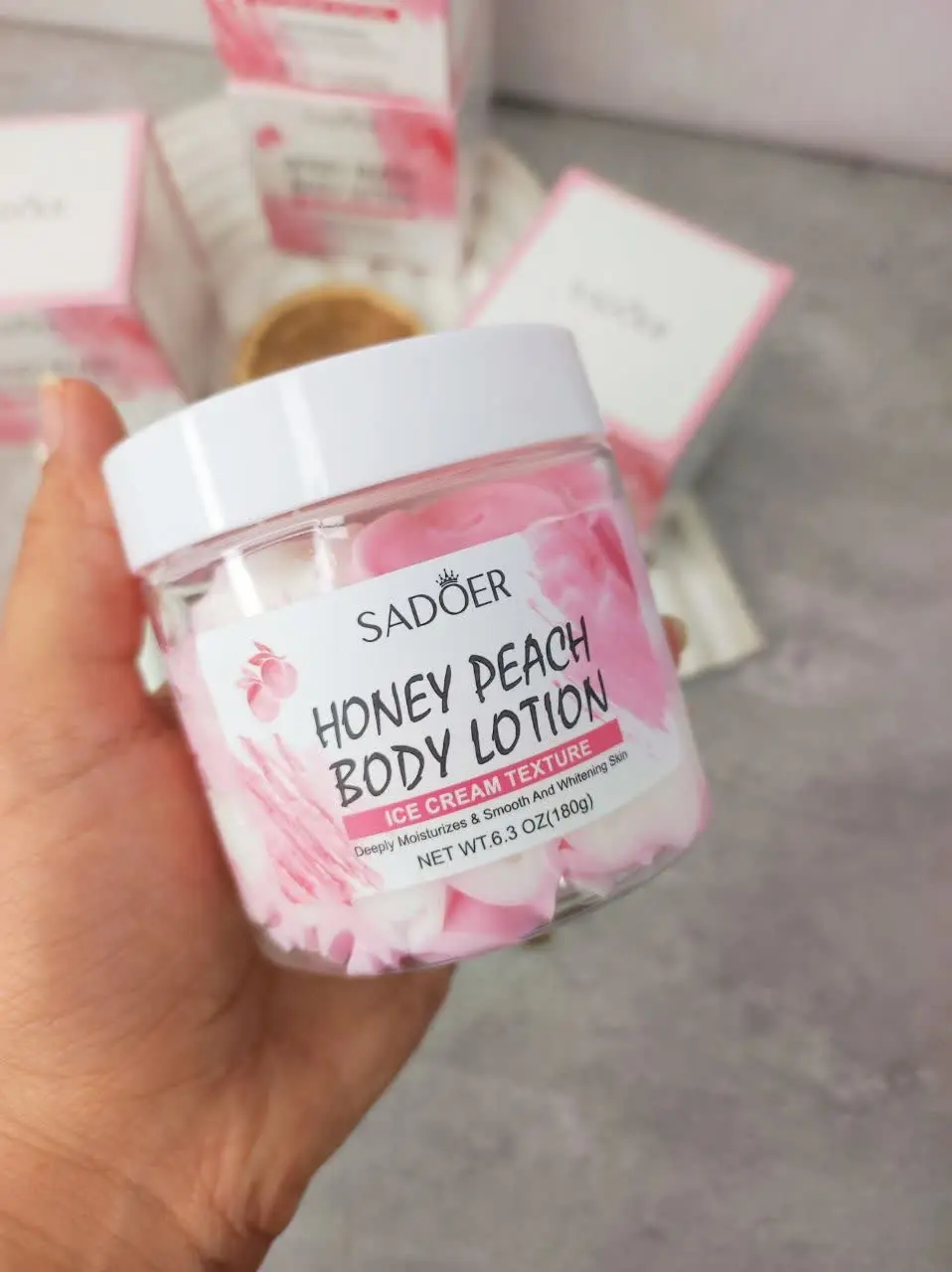 تصور کن یه بستنی 🍦 خنک و خو...