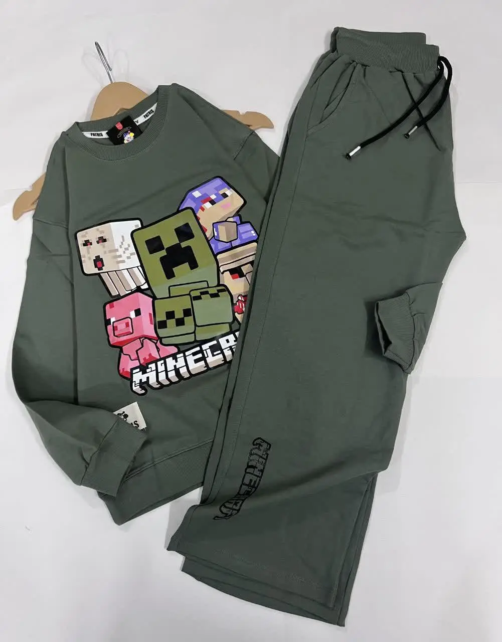 هر پسر خوشتیپی حتما یکی از...