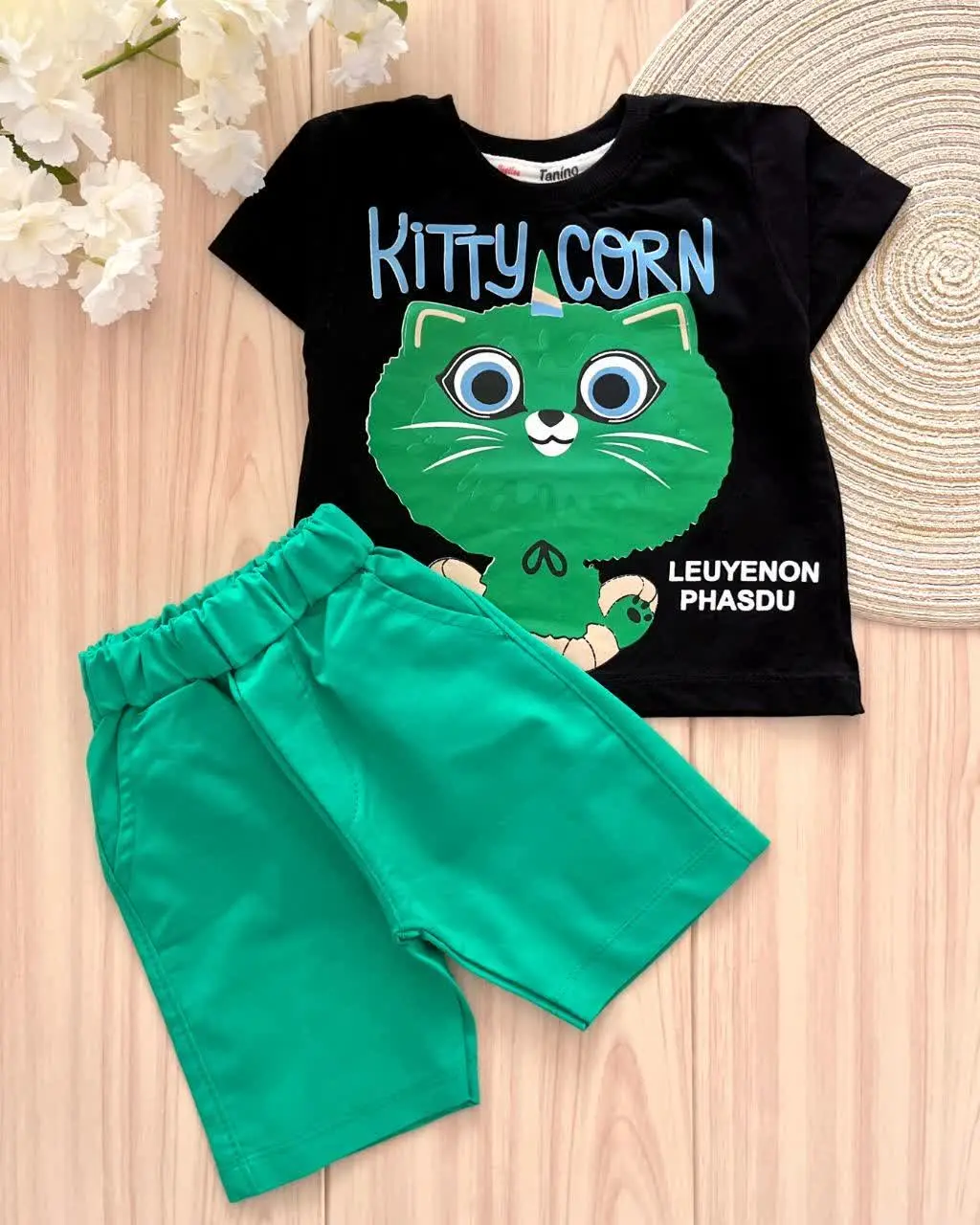 تیشرت شلوارک کیتی کورن
