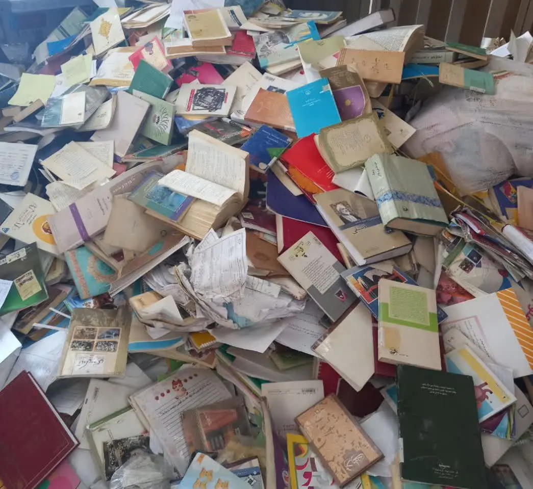  خرید کتاب، روزنامه و کاغذ باطله با استفاده از ترازوی دقیق، قیمت‌های منصفانه را برای شما محاسبه می‌کنیم. یکی از ویژگی‌های ما، امکان خرید ۵۰کیلو به بالا درب منزل است می‌توانید بدون زحمت و در 