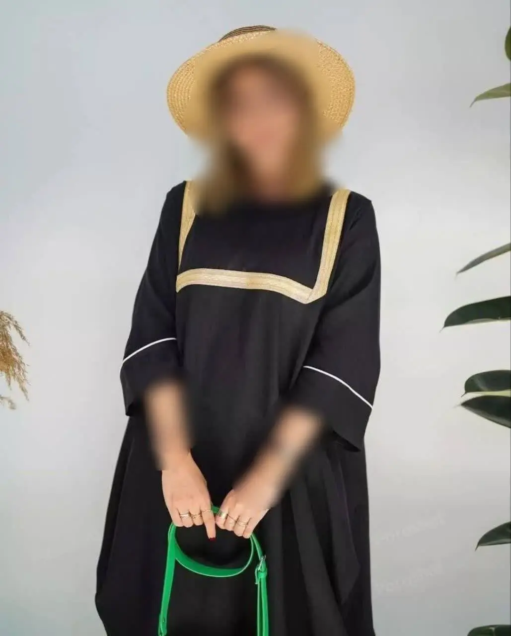 👚 نام: عبایی نوار طلایی
