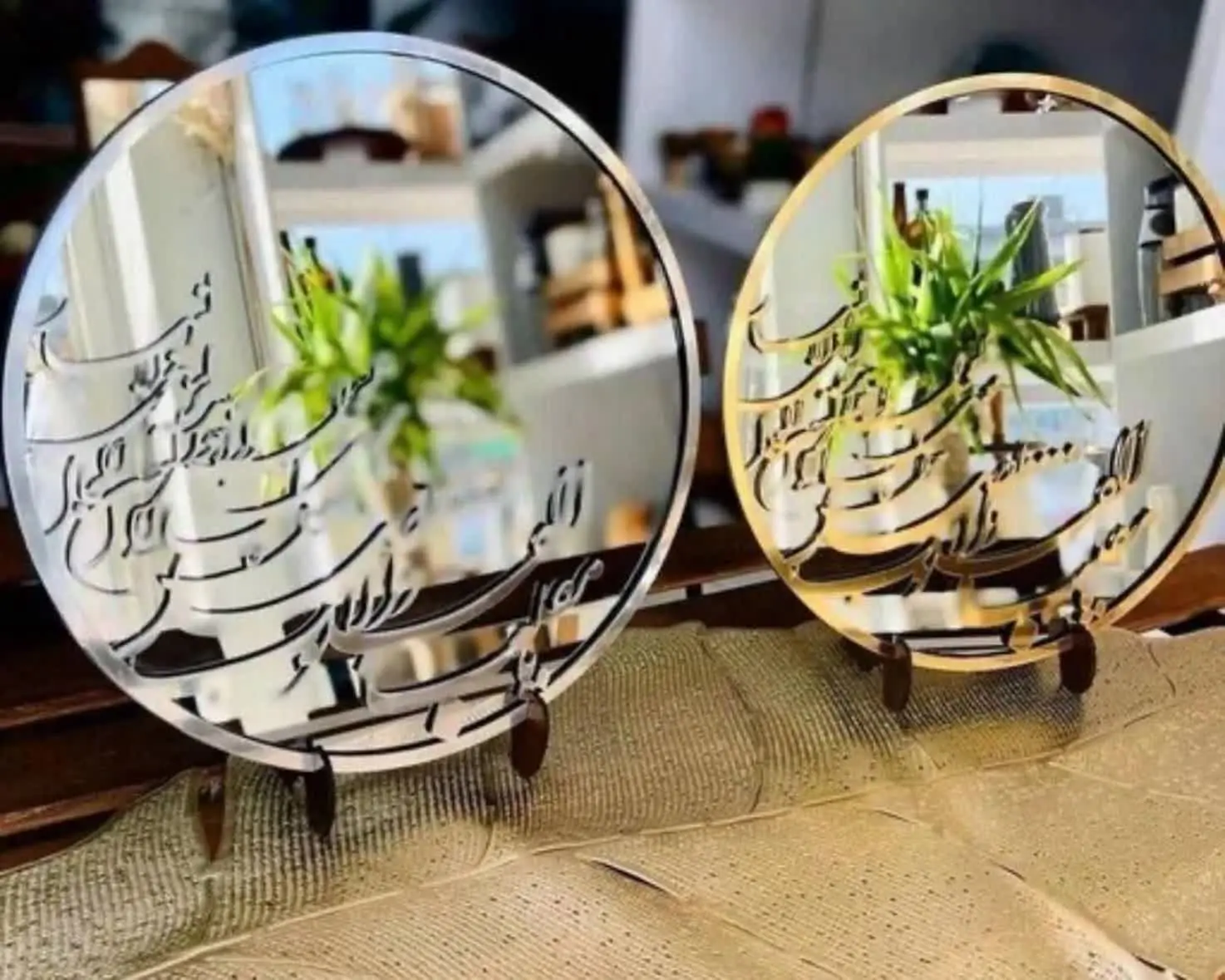 اینه تکی هفت سین در دورنگ طلایی و نقره‌ای
