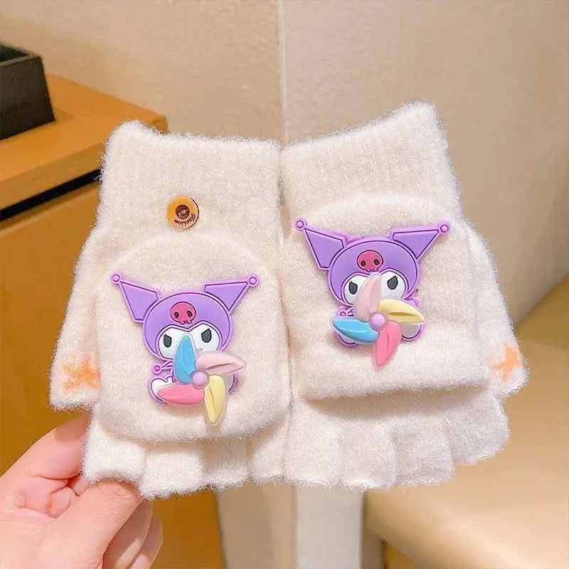 ایسنری قشنگترین دستکش اوردم...