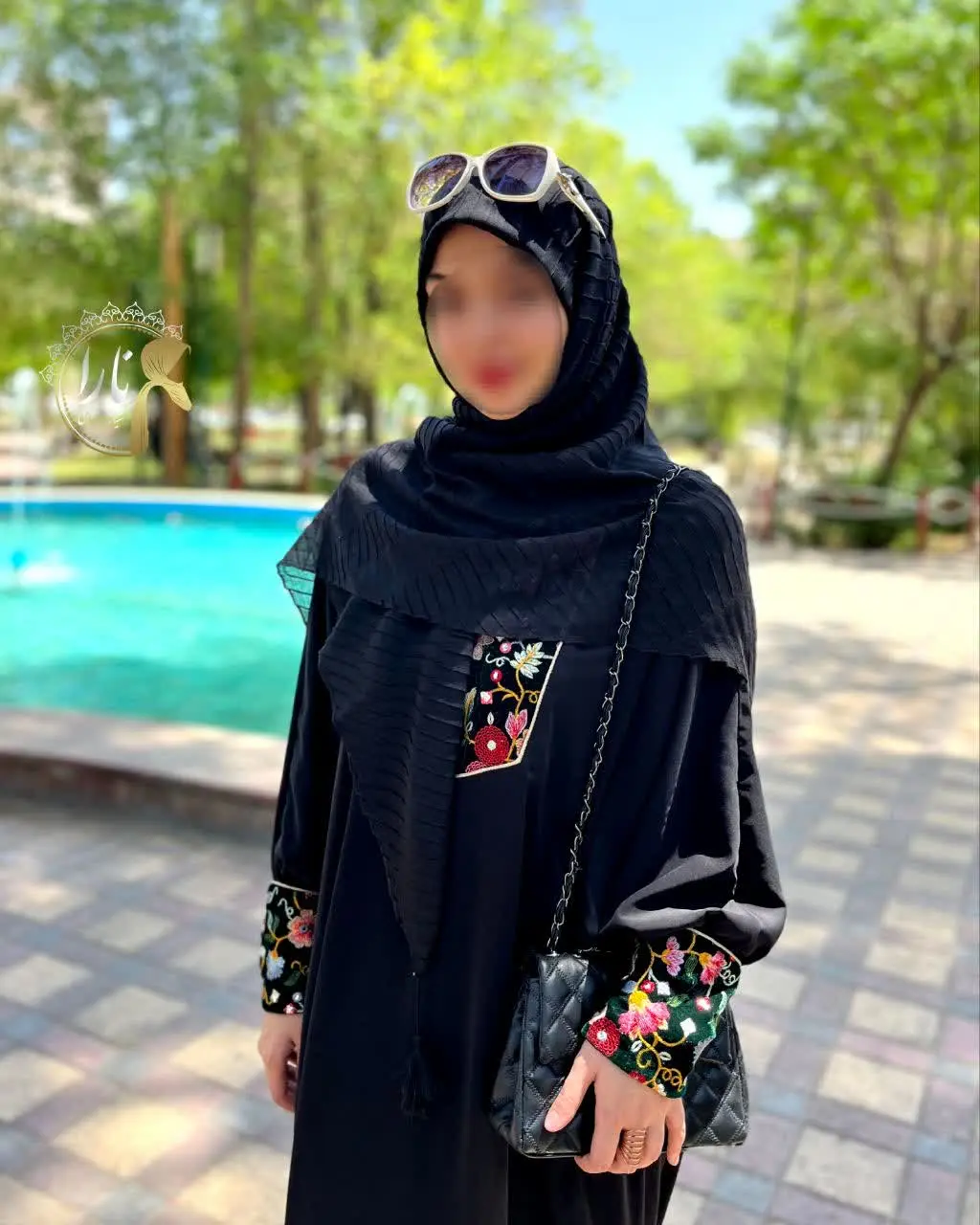 روسری نخی مشکی پلیسه😍👌
