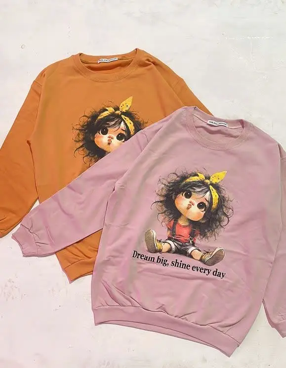 بلوز دورس پنبه دختر نشسته