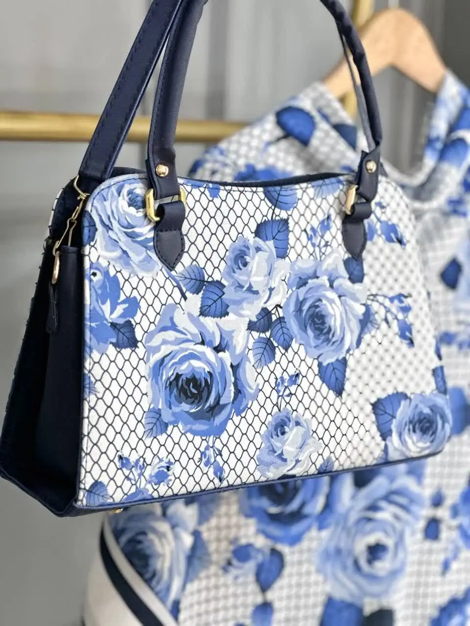 کیف بزرگ و جادار برای ما ما...