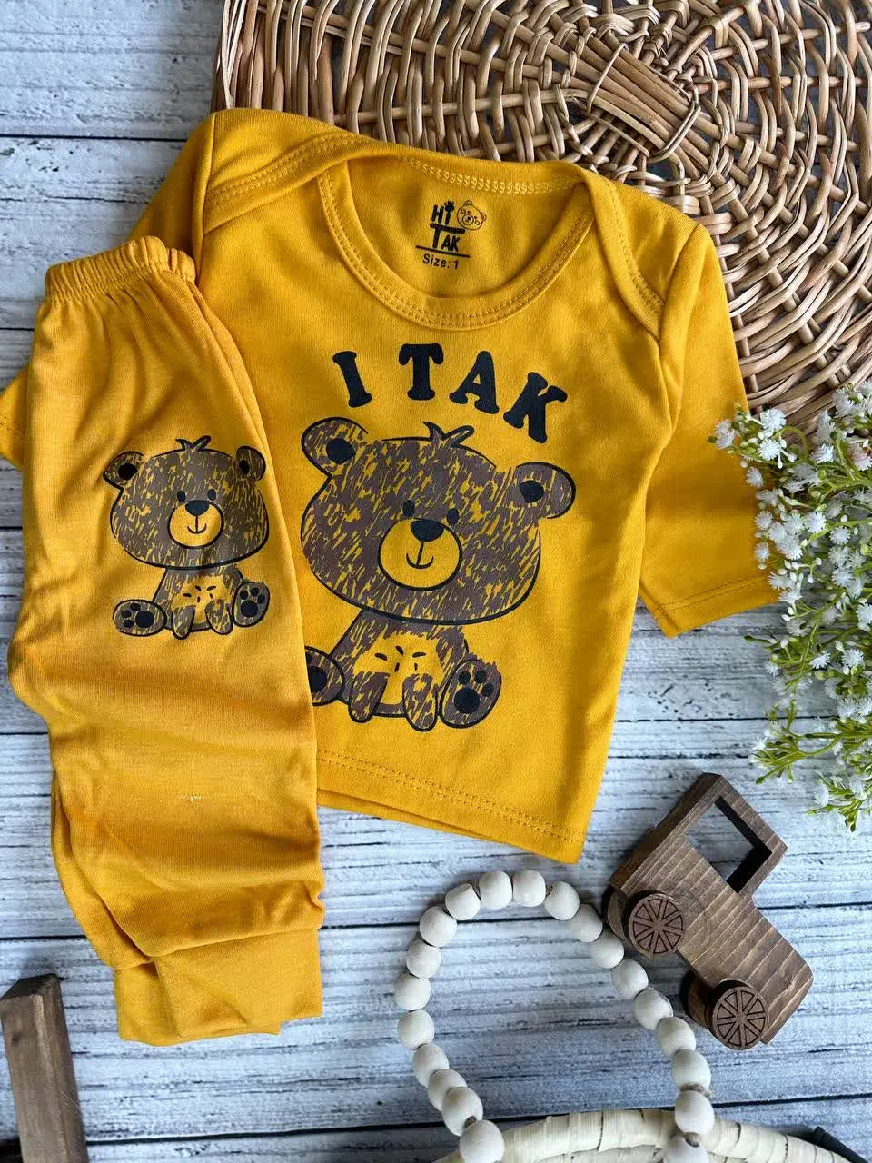 بلوز شلوار طرح خرس خردلی نوزادی و کودک کد ۱۷۳۱۷۶ 
