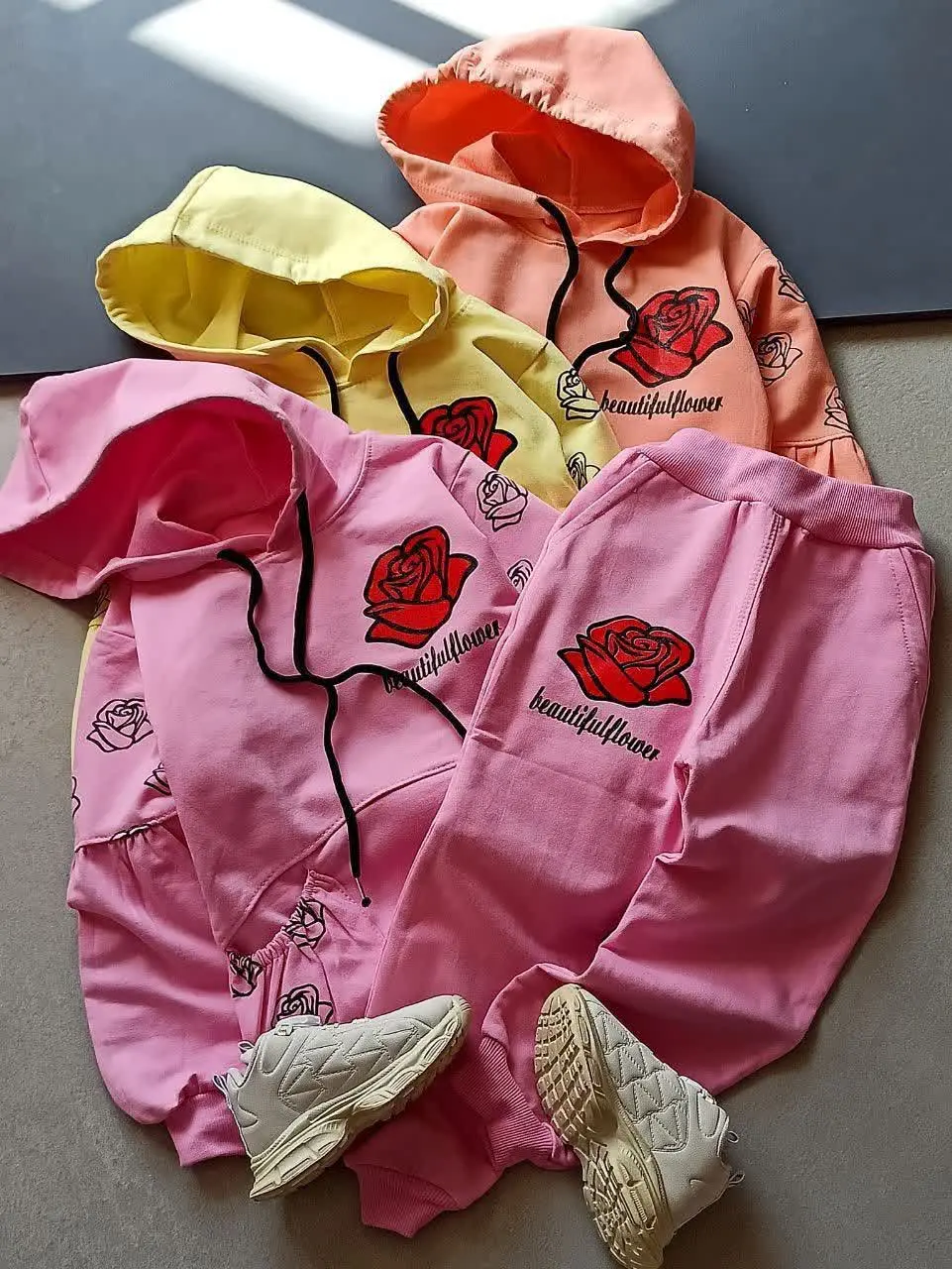 اونایی که درخواست هودی شلوا...