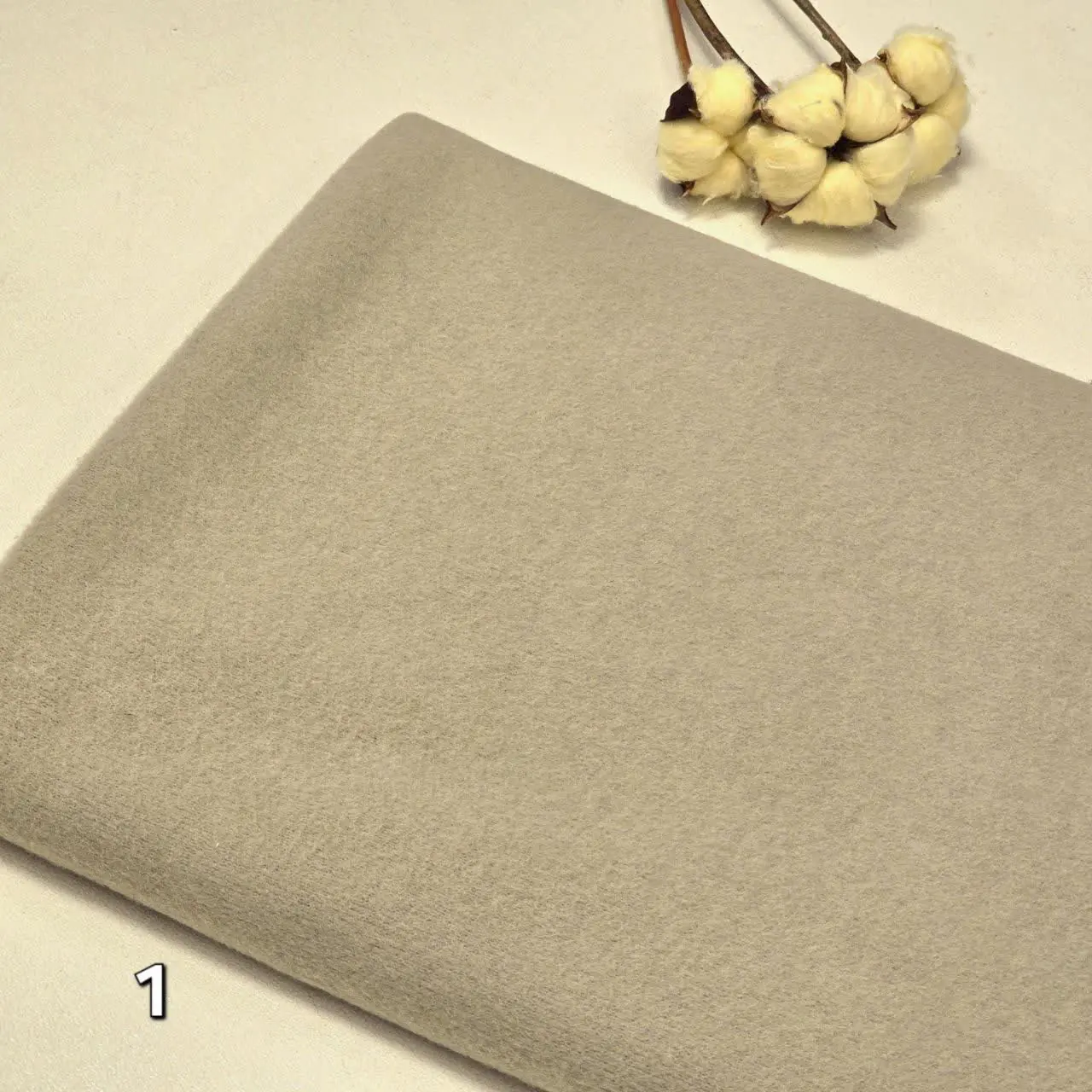  بدون آبرفت، چروکی هستند و کمی اتو رفت داره که بهتره قبل دوخت اتوکشی انجام بشه. فوق‌العاده خوش دوخت و خوش ایست برای مدلهای جذابتون، و بهترین گزینه برای فصل👀👌🏼
