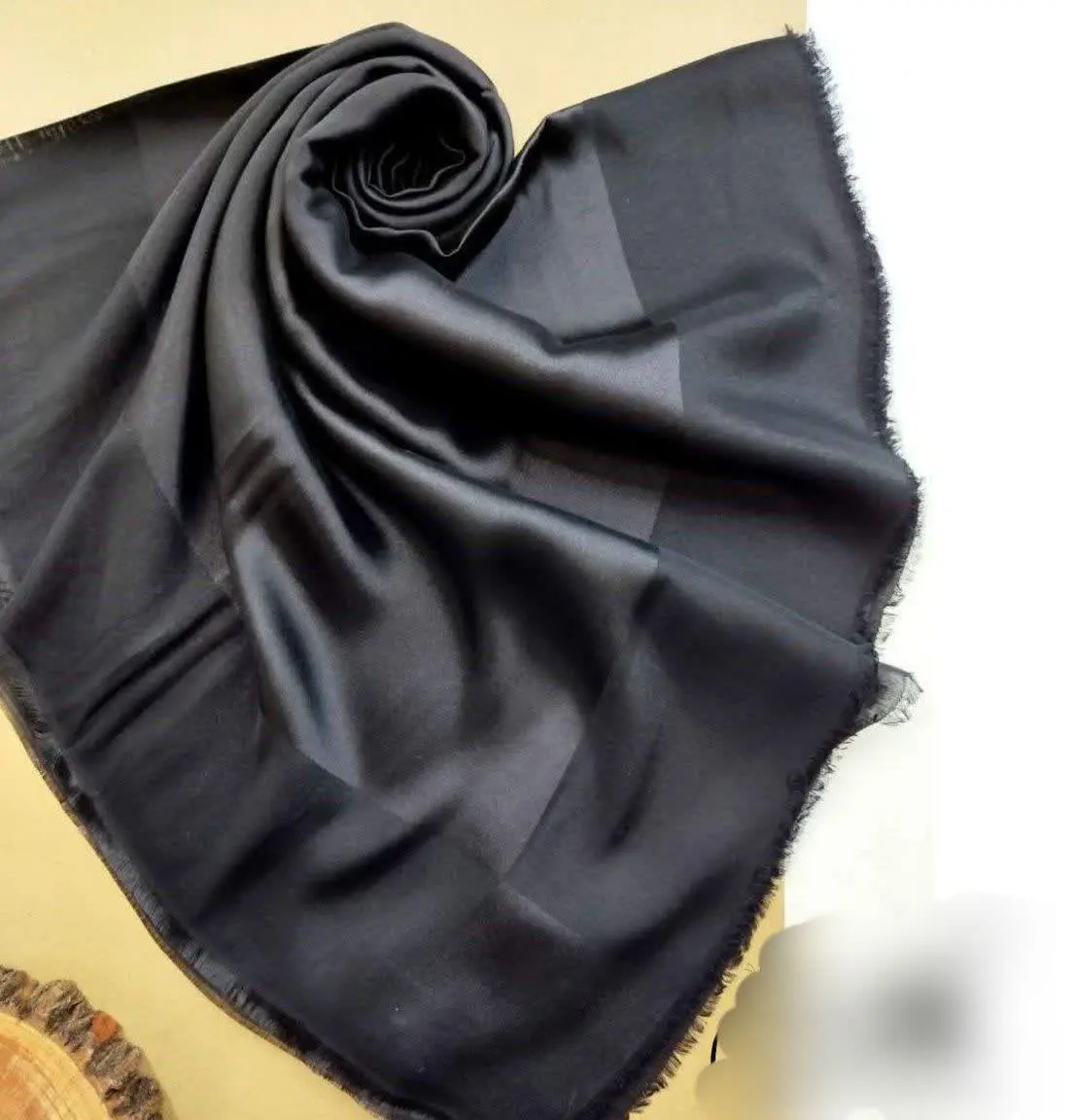 🌸روسری نخ ابریشم بامبو مشکی