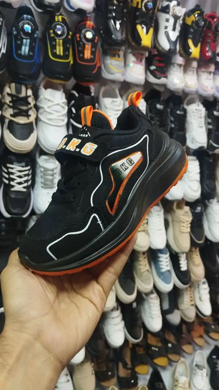 کتونی اسپرت BkG 
