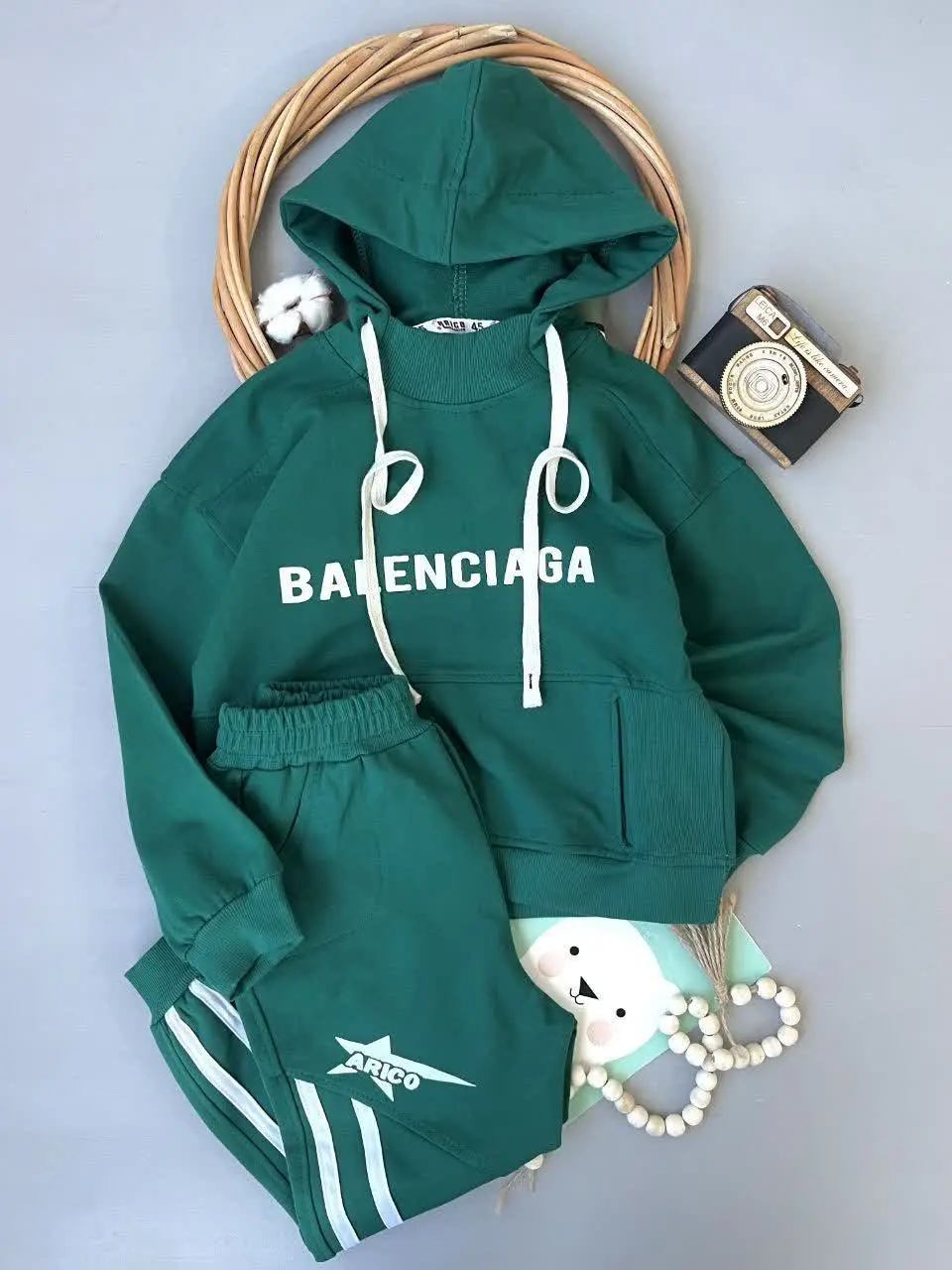  بیا یواش توی گوشت بگم (میتونی برای عید هم یه پافر بندازی روی این مدل خفن‌ترین تیپ سالت رو داشته باشی) 😍😍😍
